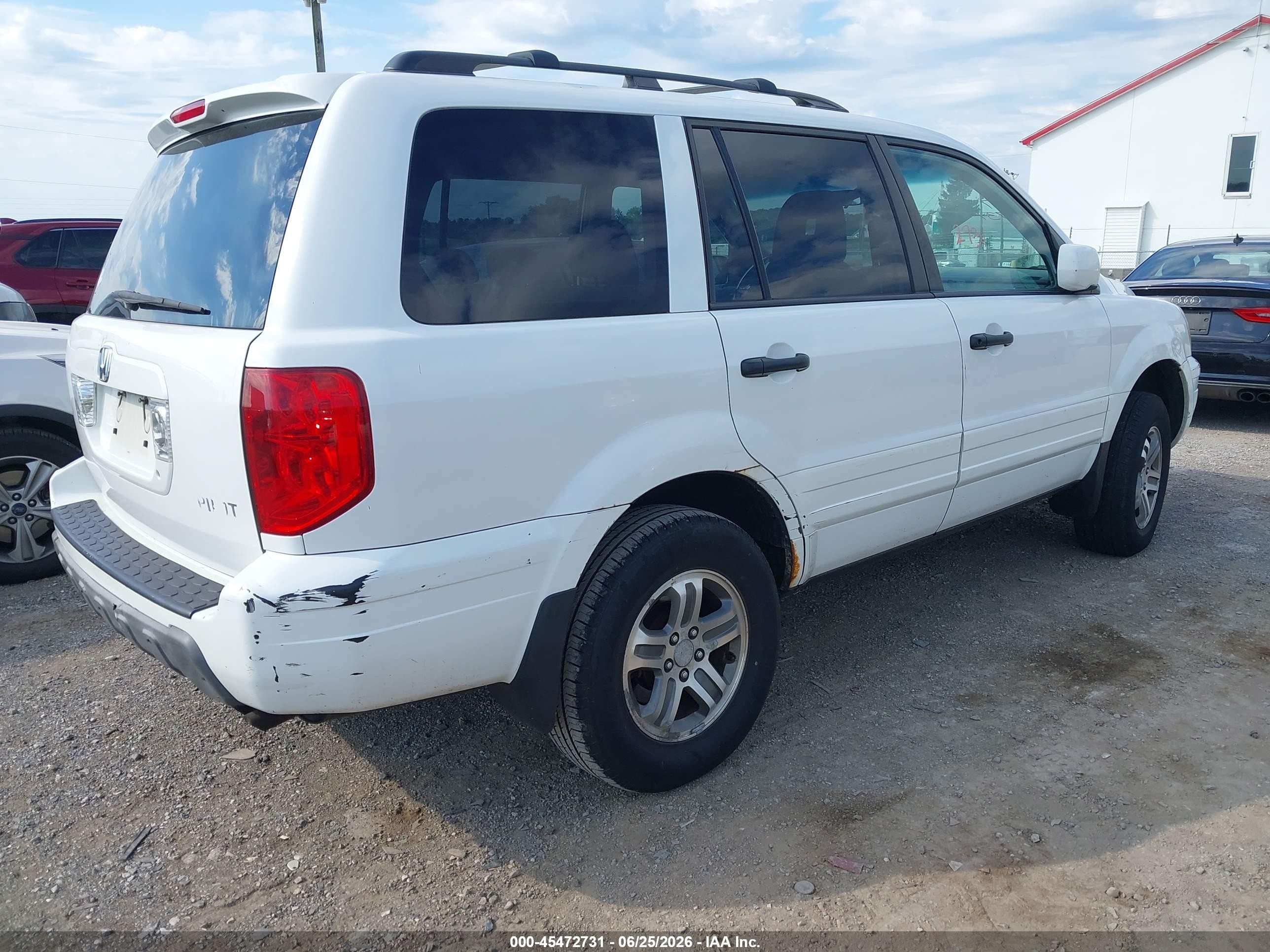 2004 Honda Pilot Ex White vin: 2HKYF18484H568083