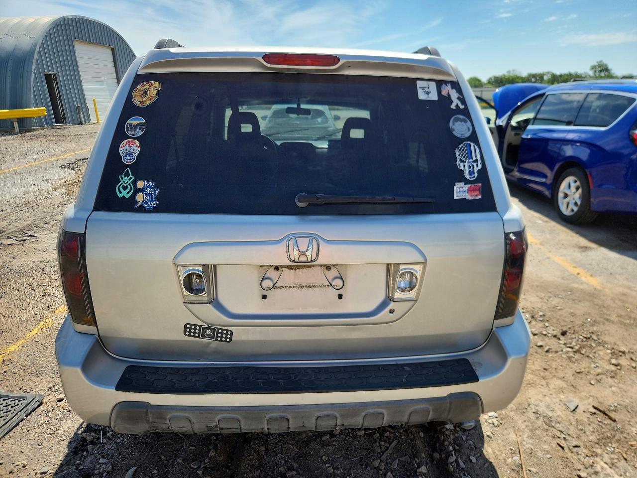 2003 Honda Pilot Silver vin: 2HKYF18493H583321