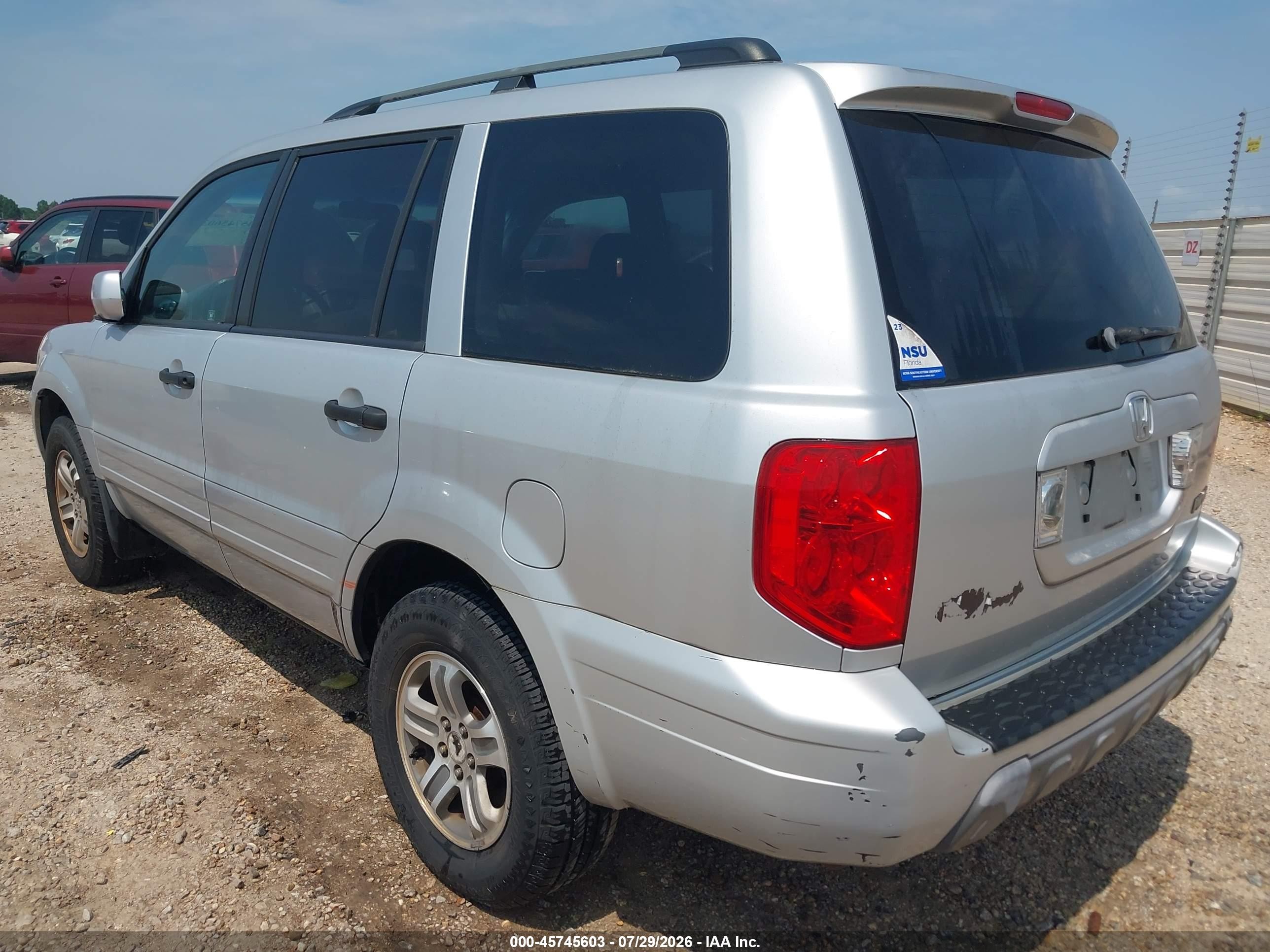2004 Honda Pilot Ex White vin: 2HKYF184948596538