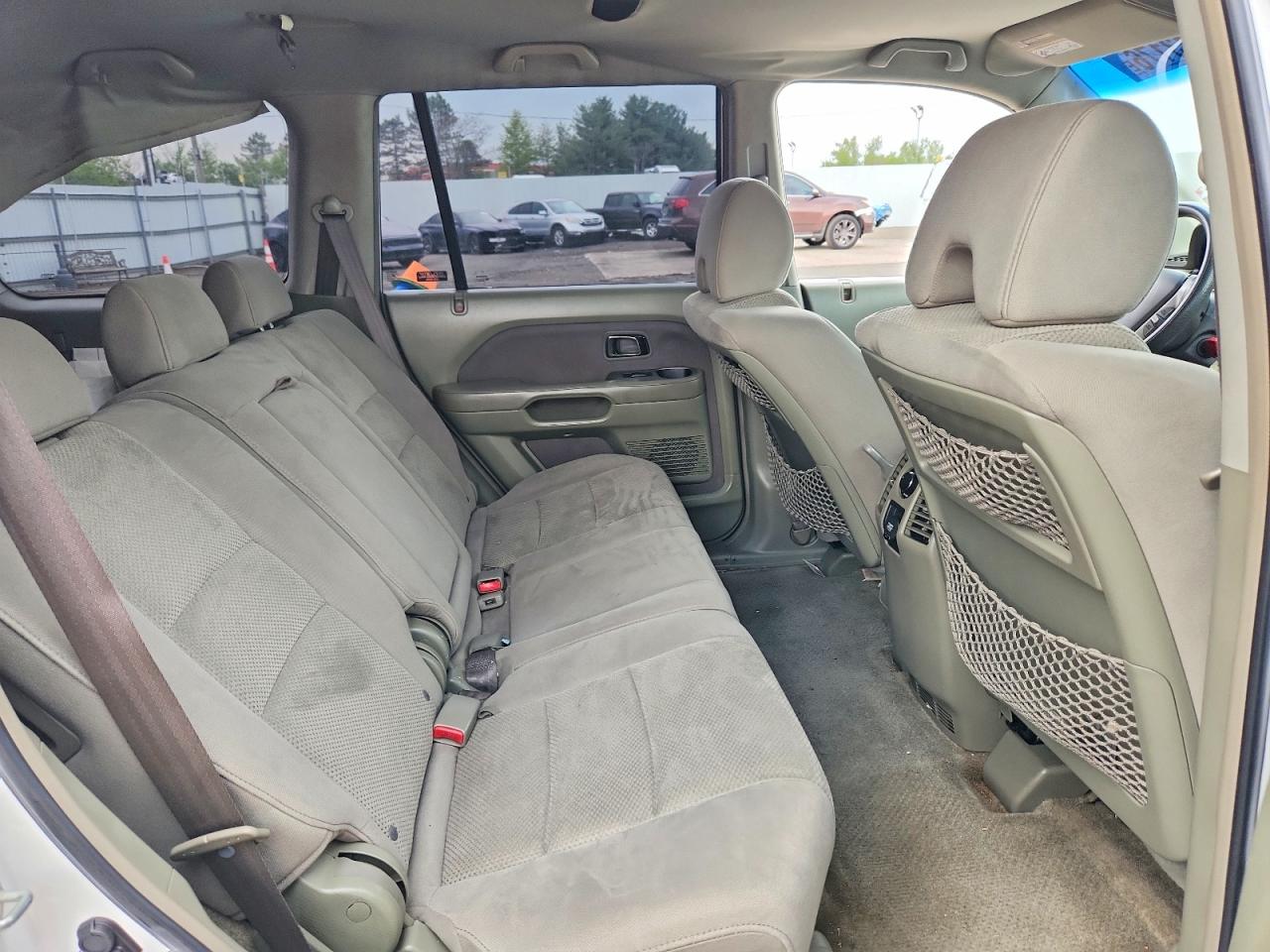 2006 Honda Pilot Ex White vin: 2HKYF18496H554292
