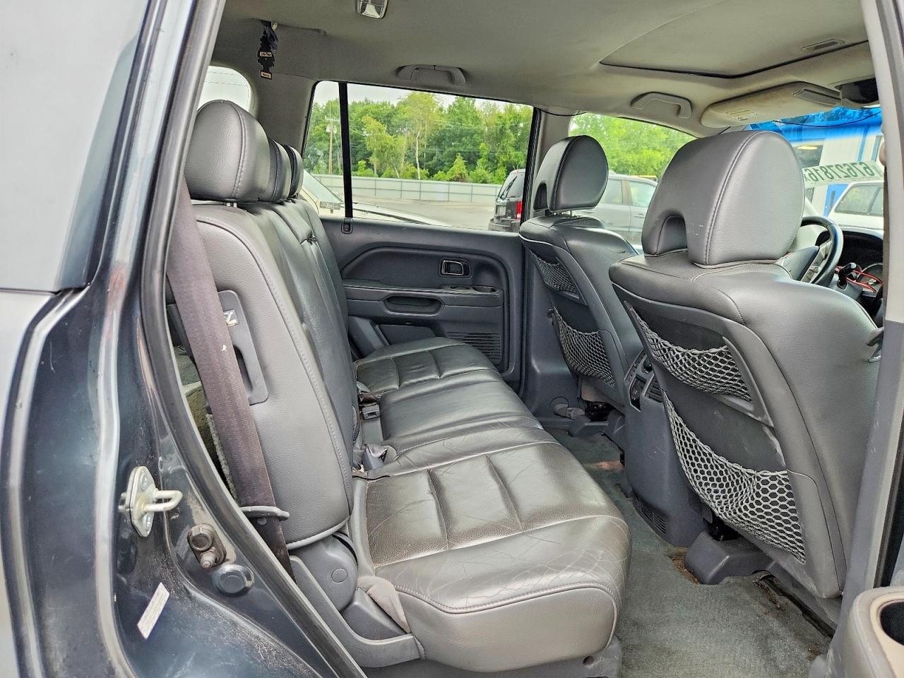 2006 Honda Pilot Gray vin: 2HKYF18506H548440