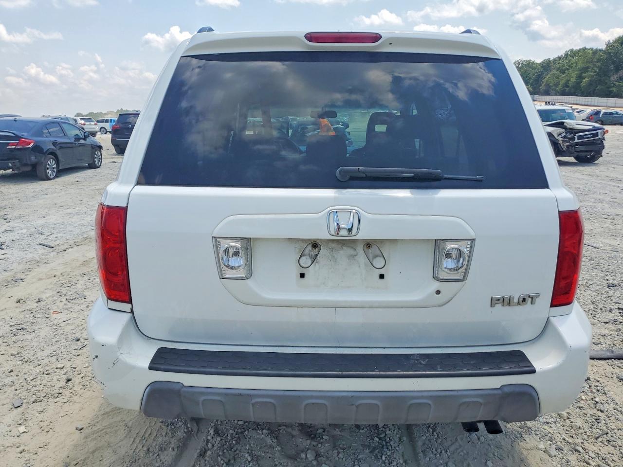2004 Honda Pilot Exl White vin: 2HKYF18524H557668