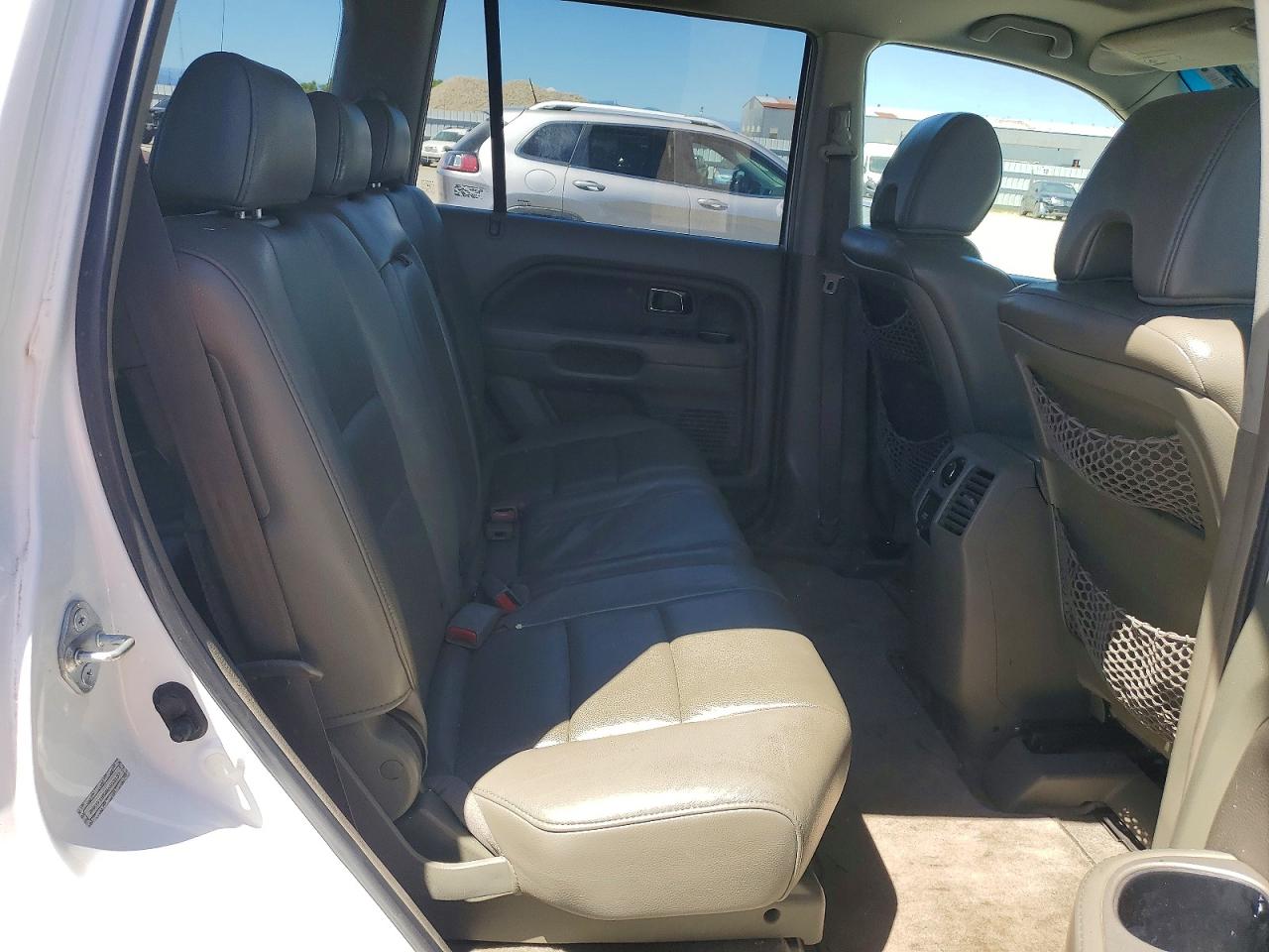 2006 Honda Pilot Ex White vin: 2HKYF18526H553137