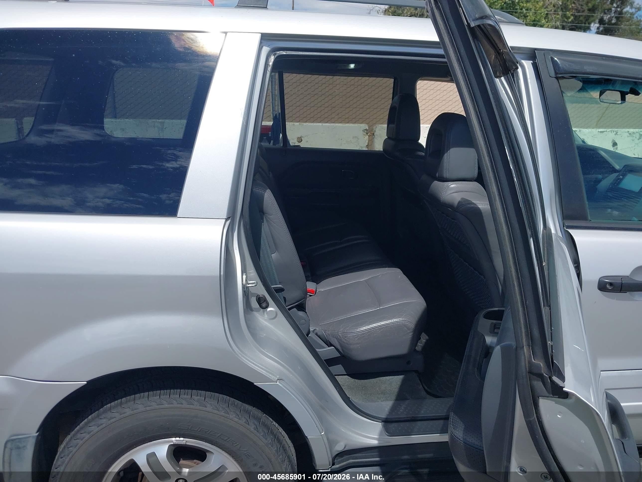 2004 Honda Pilot Ex-l Silver vin: 2HKYF18534H505918