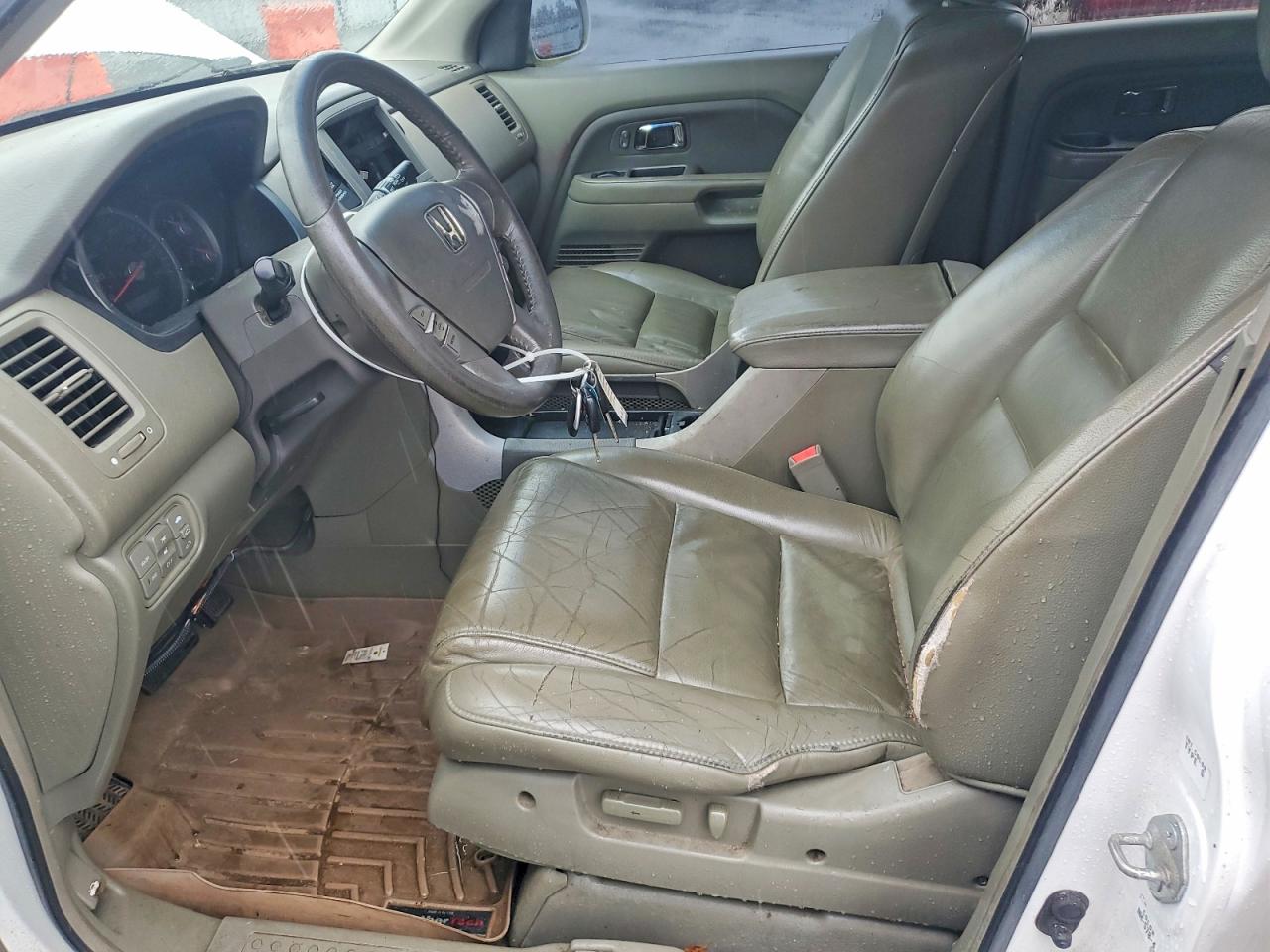 2006 Honda Pilot Ex White vin: 2HKYF18546H538168
