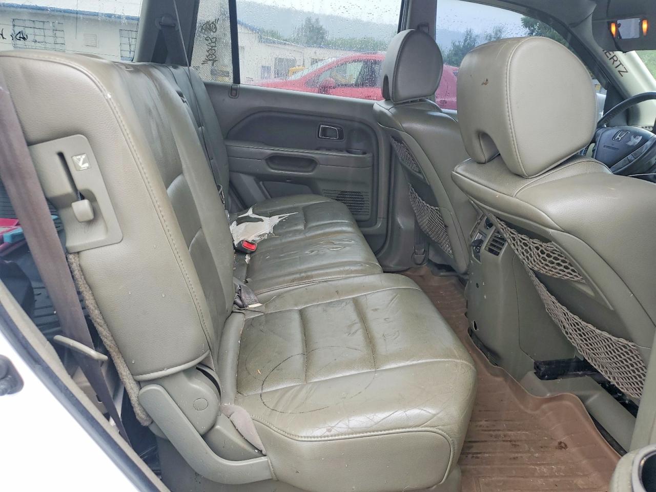 2006 Honda Pilot Ex White vin: 2HKYF18546H538168