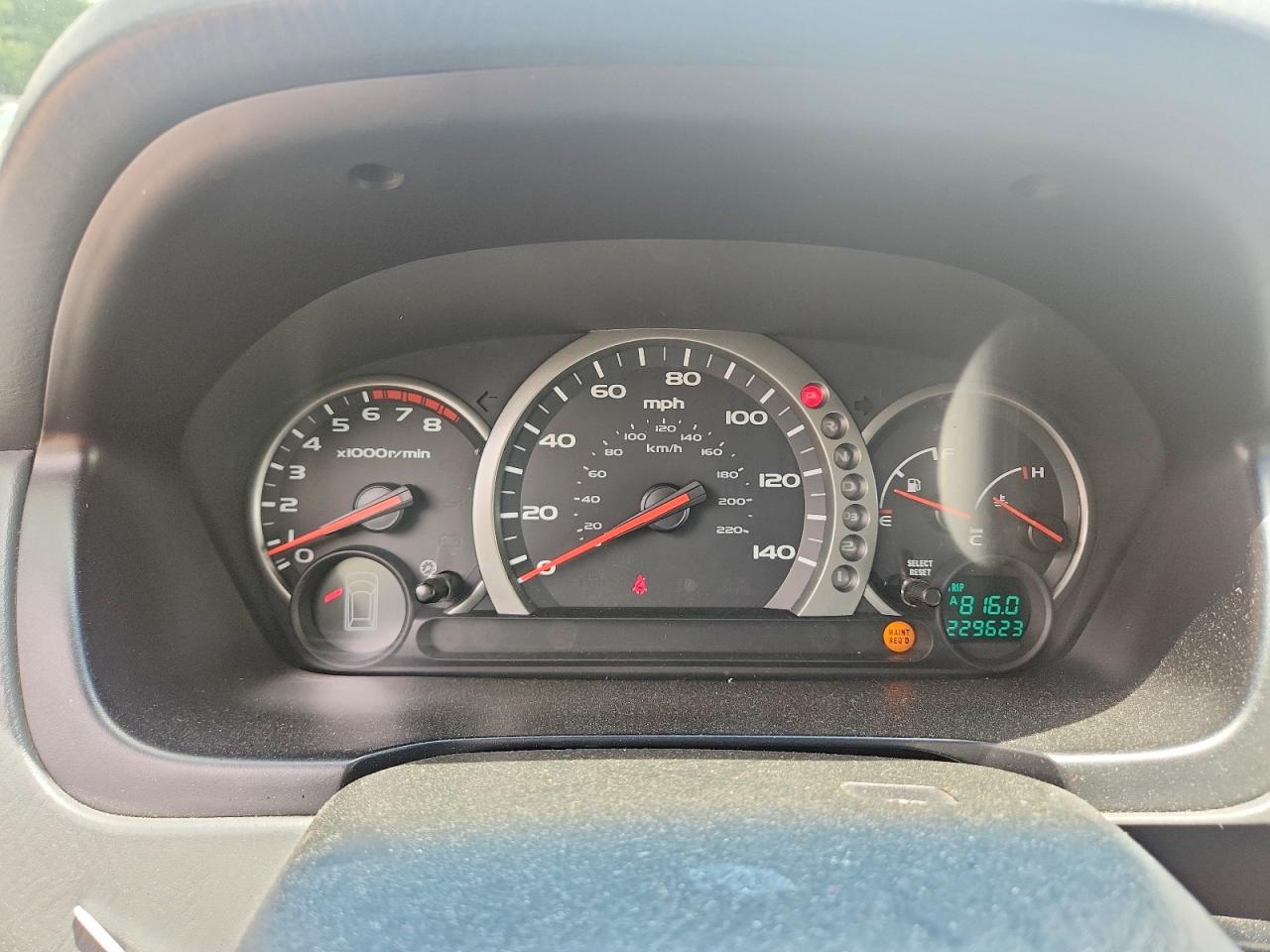 2004 Honda Pilot Exl Silver vin: 2HKYF18564H549024