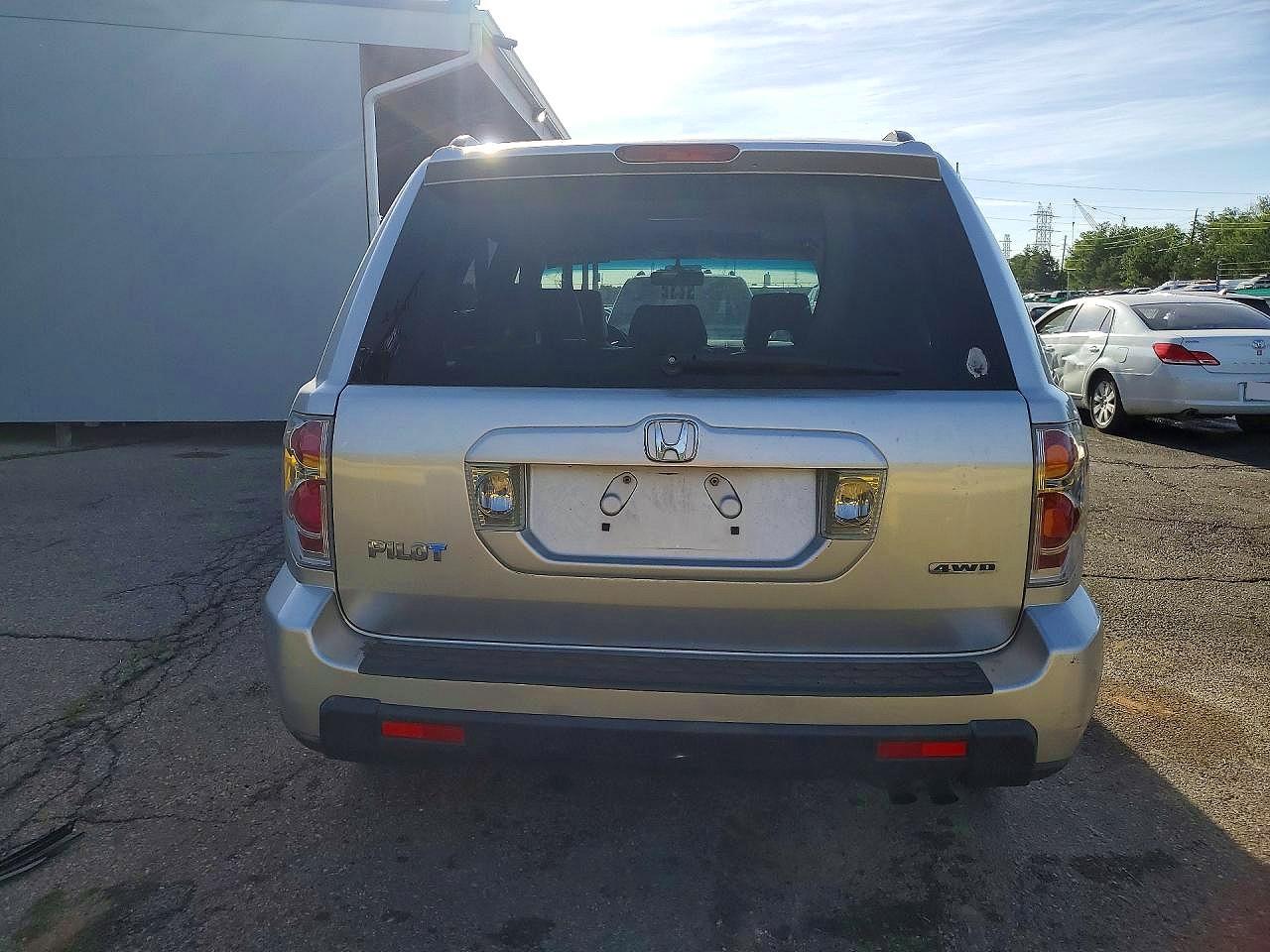 2006 Honda Pilot Ex Silver vin: 2HKYF18576H500689