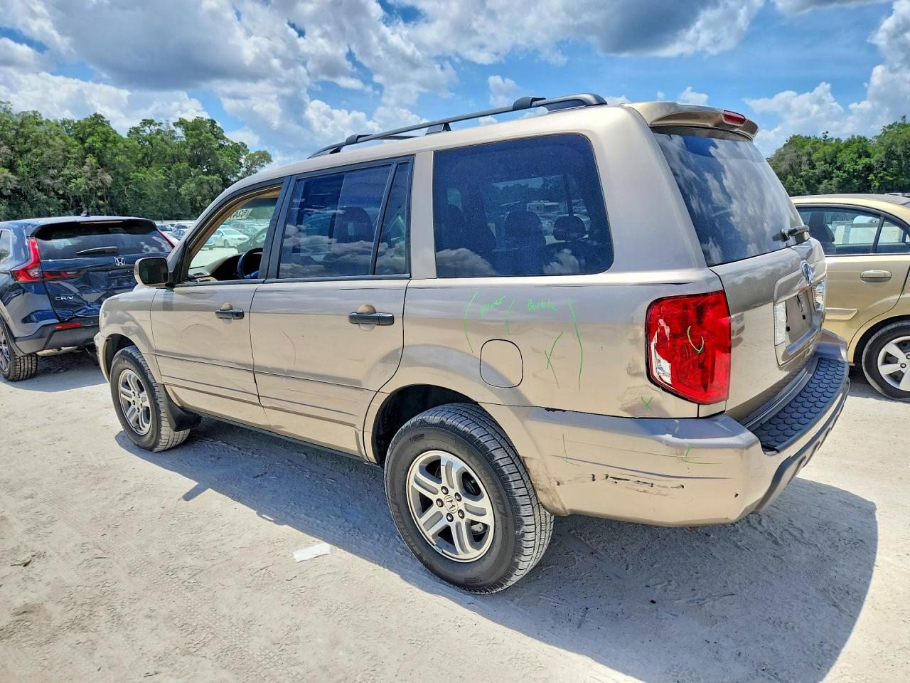2004 Honda Pilot Cream vin: 2HKYF18594H594961