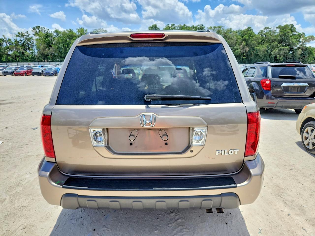 2004 Honda Pilot Cream vin: 2HKYF18594H594961
