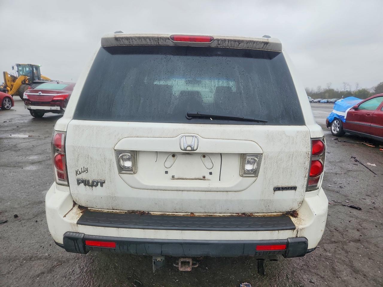 2007 Honda Pilot White vin: 2HKYF18607H536881