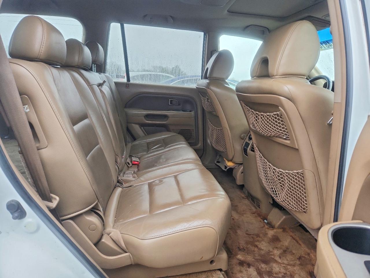 2007 Honda Pilot White vin: 2HKYF18607H536881
