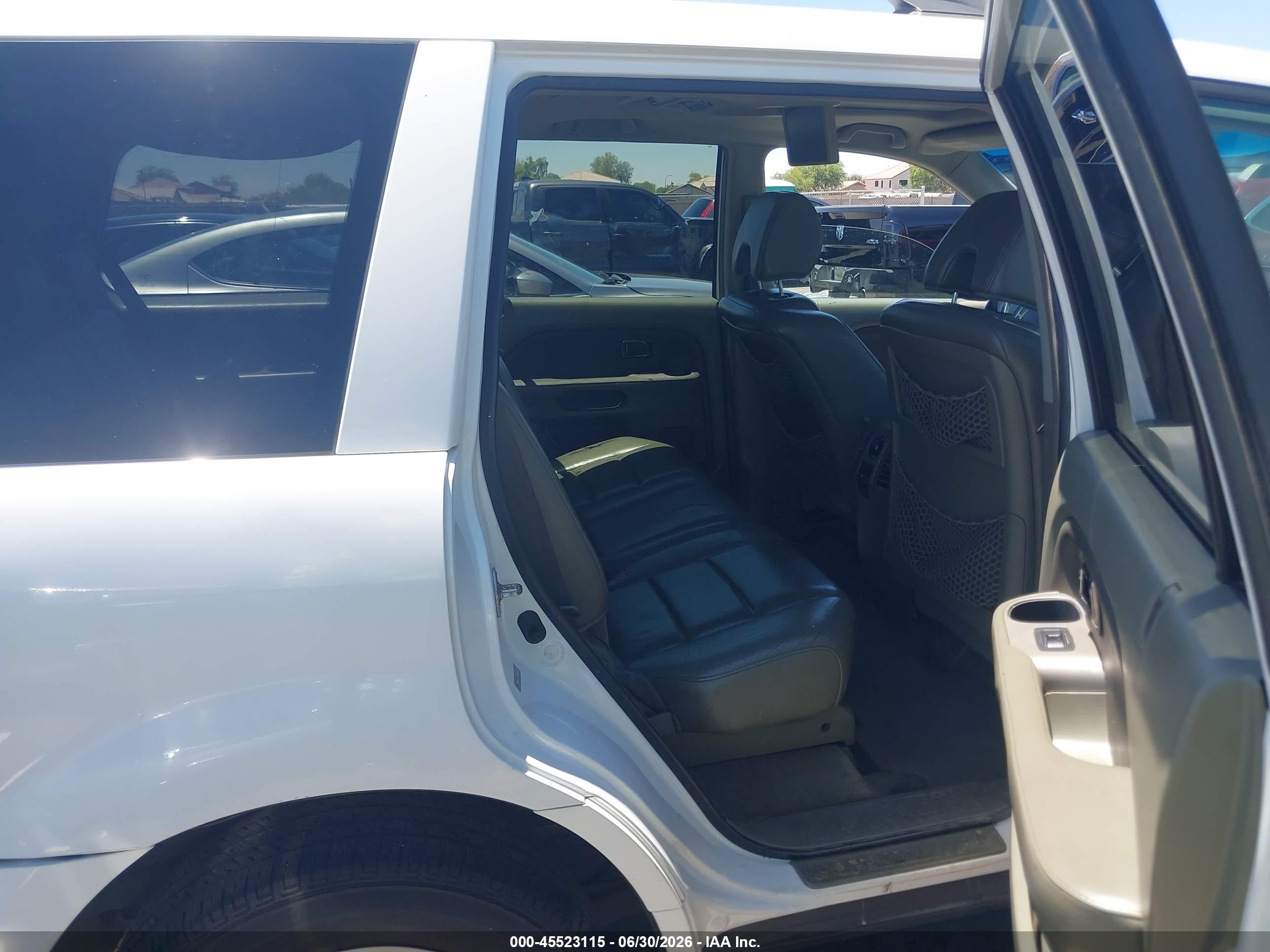 2006 Honda Pilot Ex-l White vin: 2HKYF18616H520106