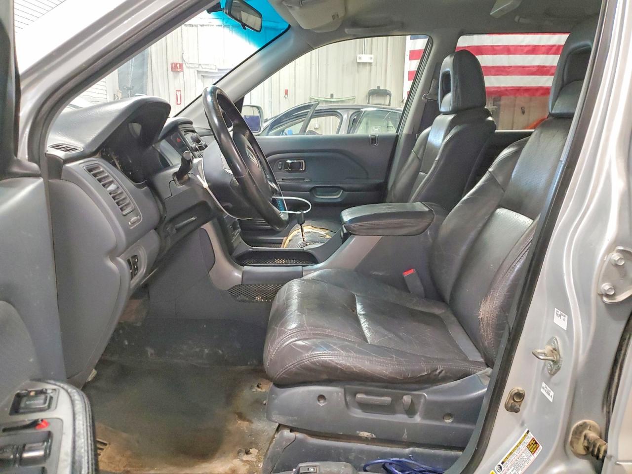 2004 Honda Pilot Exl Silver vin: 2HKYF18644H601145