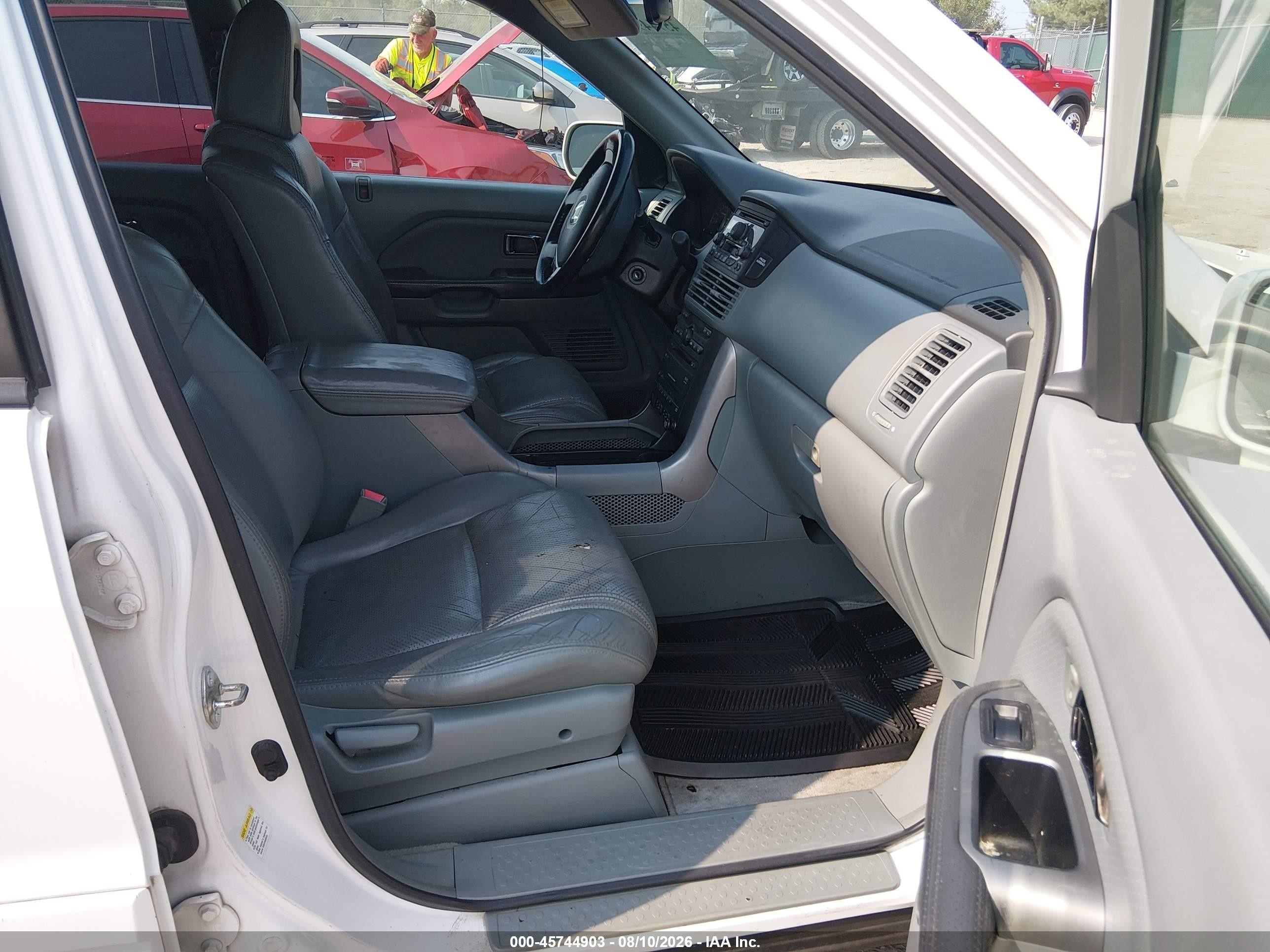 2005 Honda Pilot Ex-l White vin: 2HKYF18655H516560