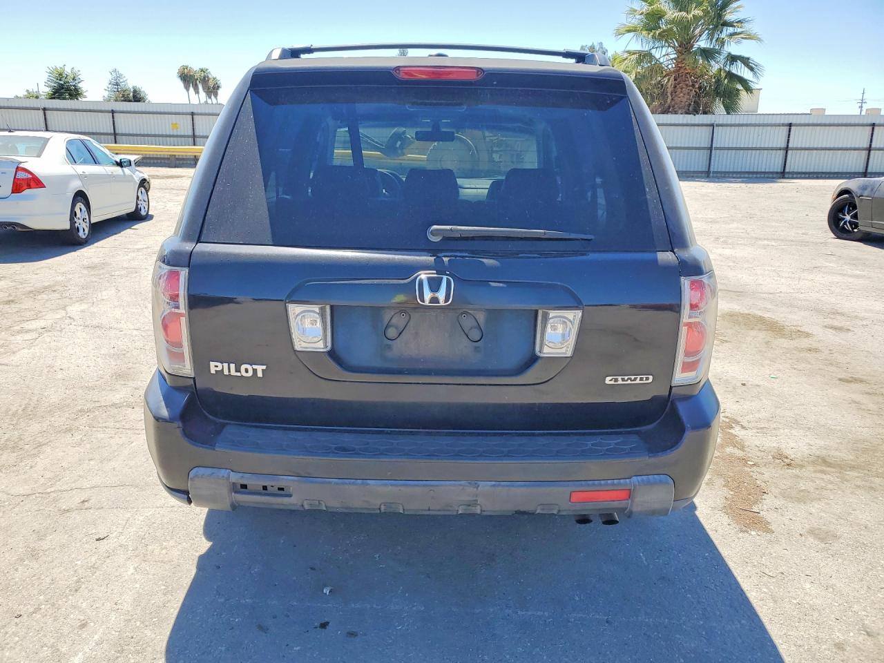2006 Honda Pilot Ex Black vin: 2HKYF18656H520612