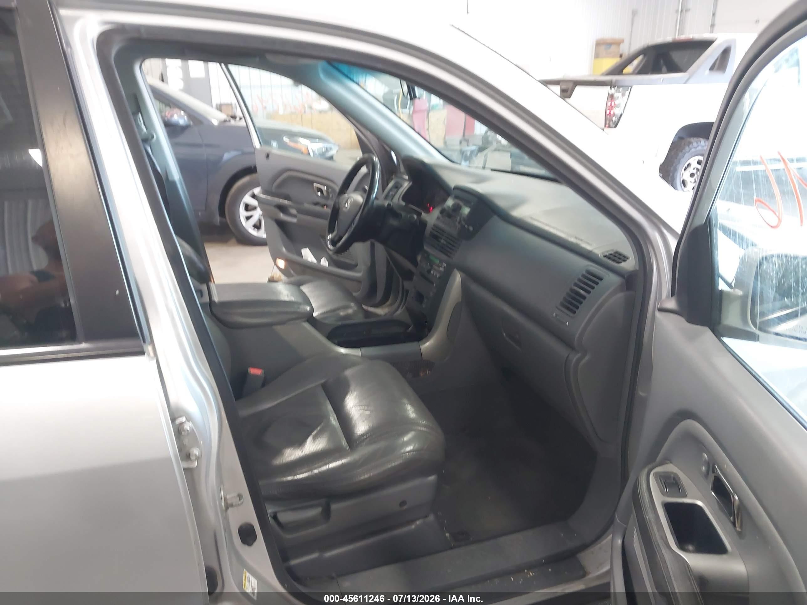2004 Honda Pilot Ex-l Silver vin: 2HKYF186748542379