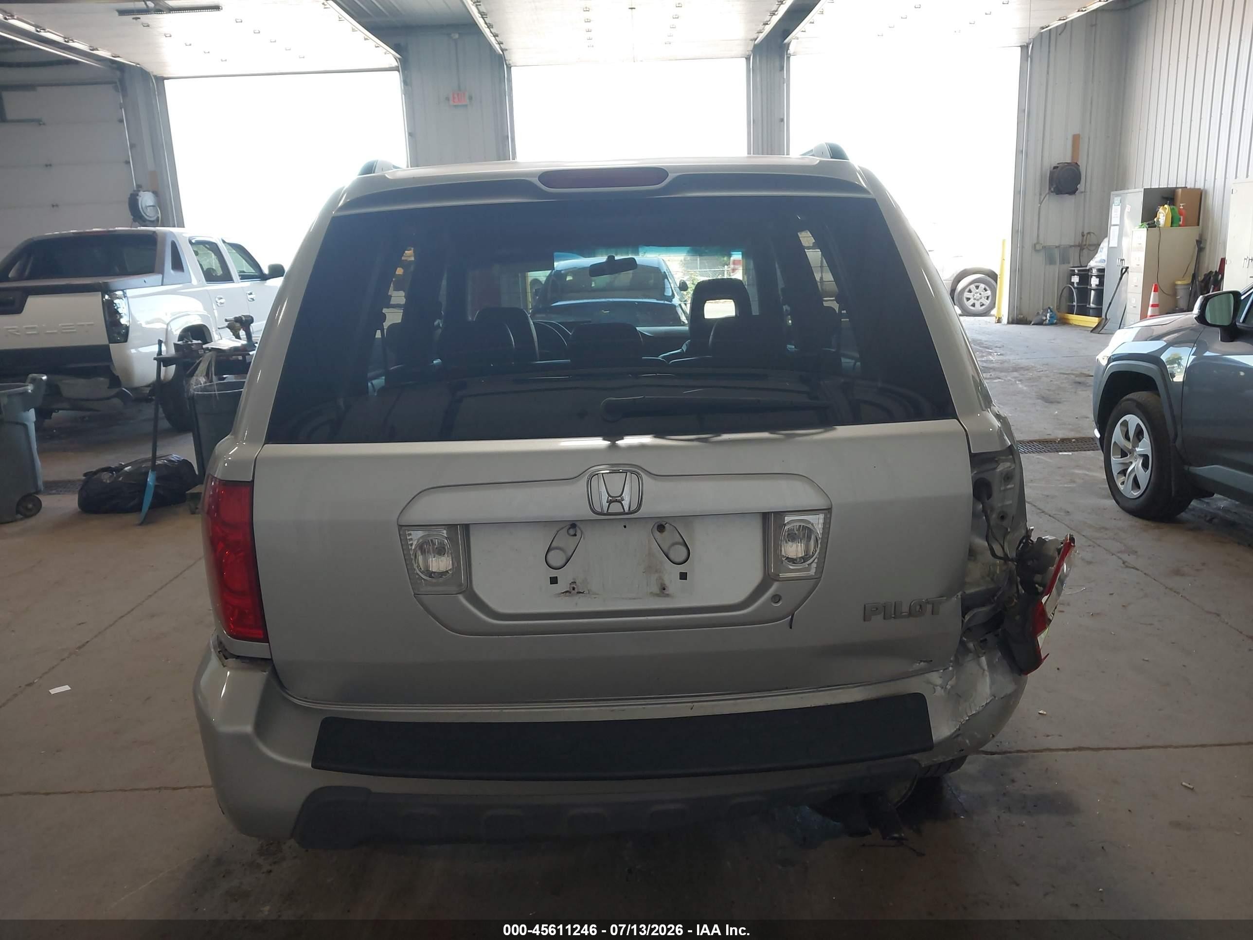 2004 Honda Pilot Ex-l Silver vin: 2HKYF186748542379