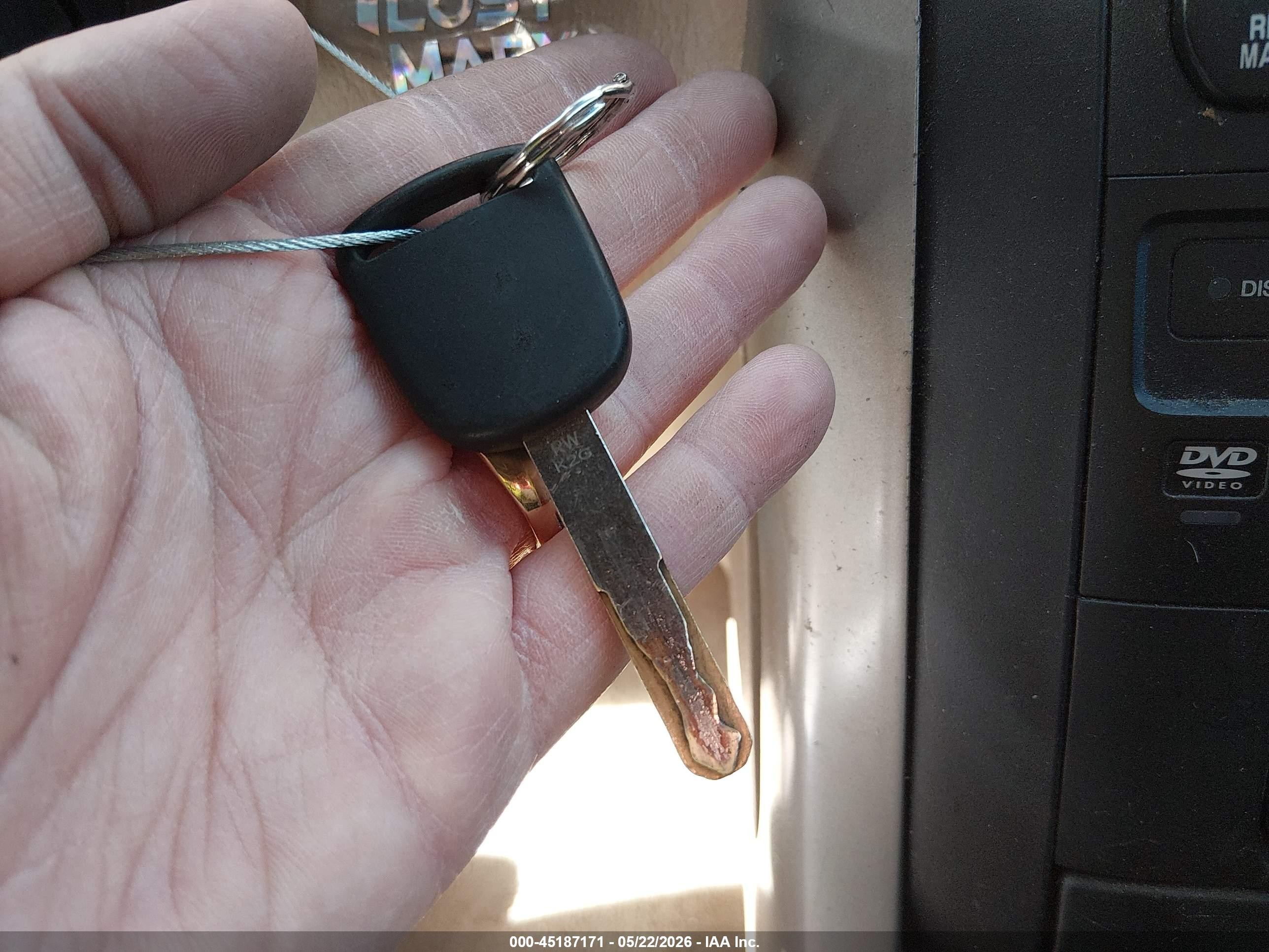 2004 Honda Pilot Ex-l Gold vin: 2HKYF18674H543905