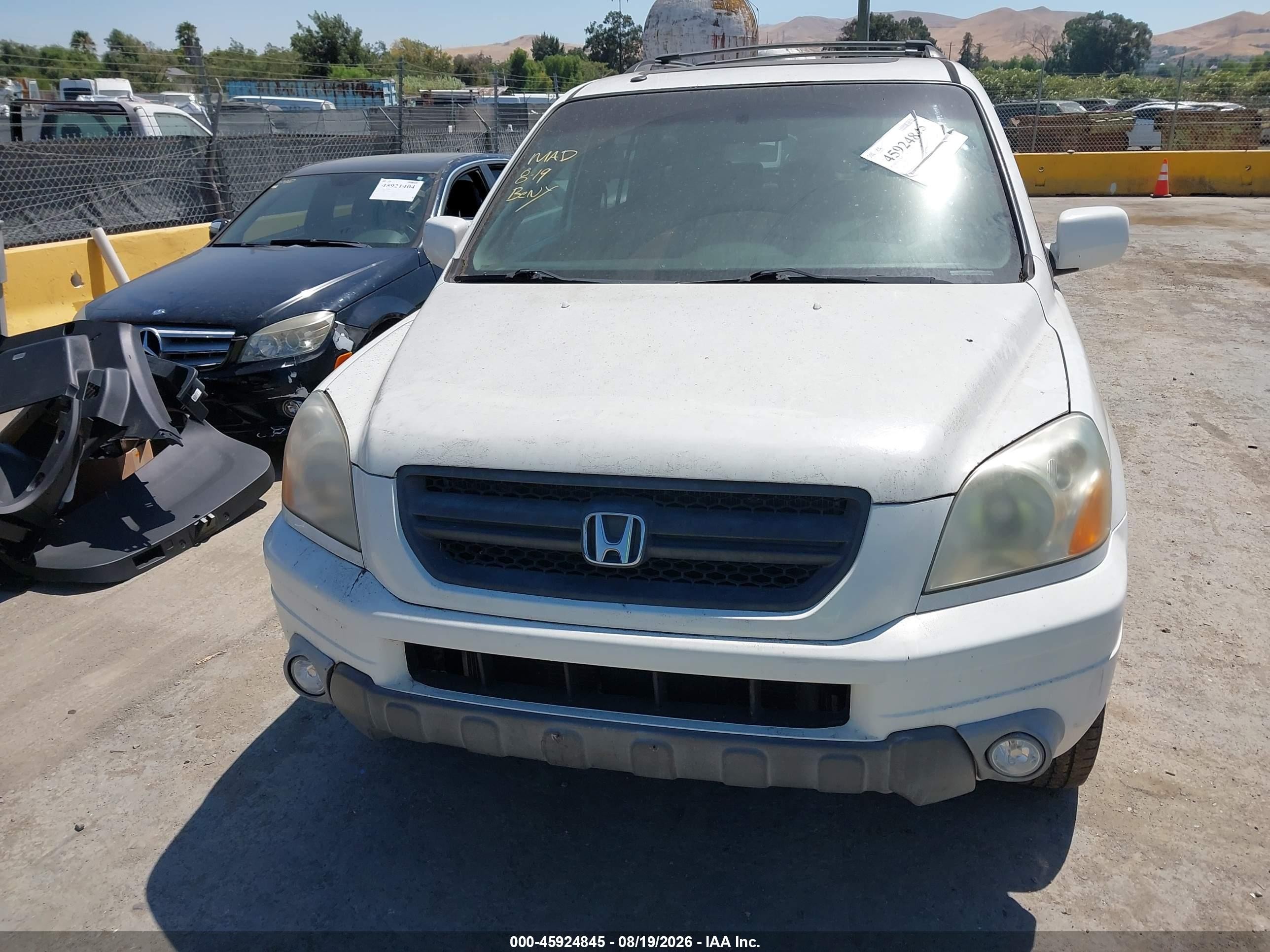 2005 Honda Pilot Ex-l White vin: 2HKYF18695H510972