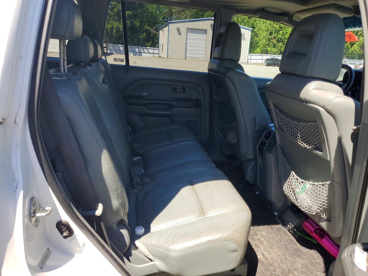 2005 Honda Pilot Exl White vin: 2HKYF186X5H551739