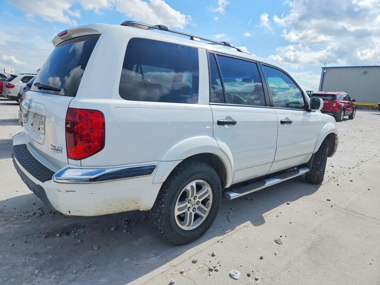 2005 Honda Pilot Exl White vin: 2HKYF18715H566252