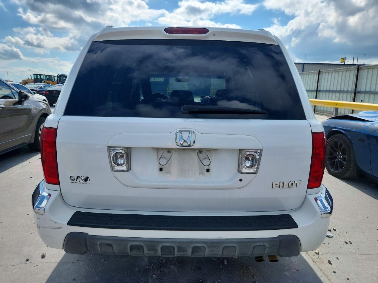 2005 Honda Pilot Exl White vin: 2HKYF18715H566252