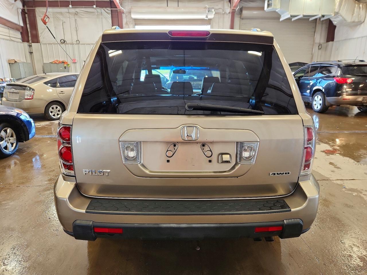 2006 Honda Pilot Ex Gold vin: 2HKYF18716H557620