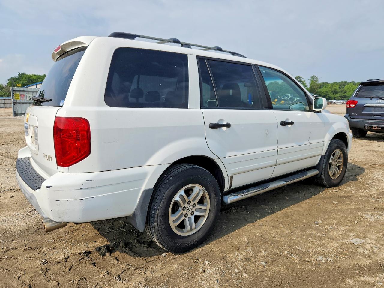 2005 Honda Pilot Exl White vin: 2HKYF18755H528510