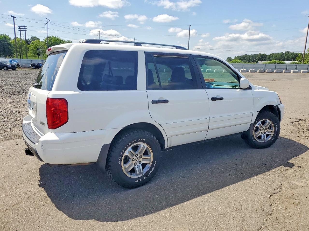 2005 Honda Pilot Exl White vin: 2HKYF18765H563587