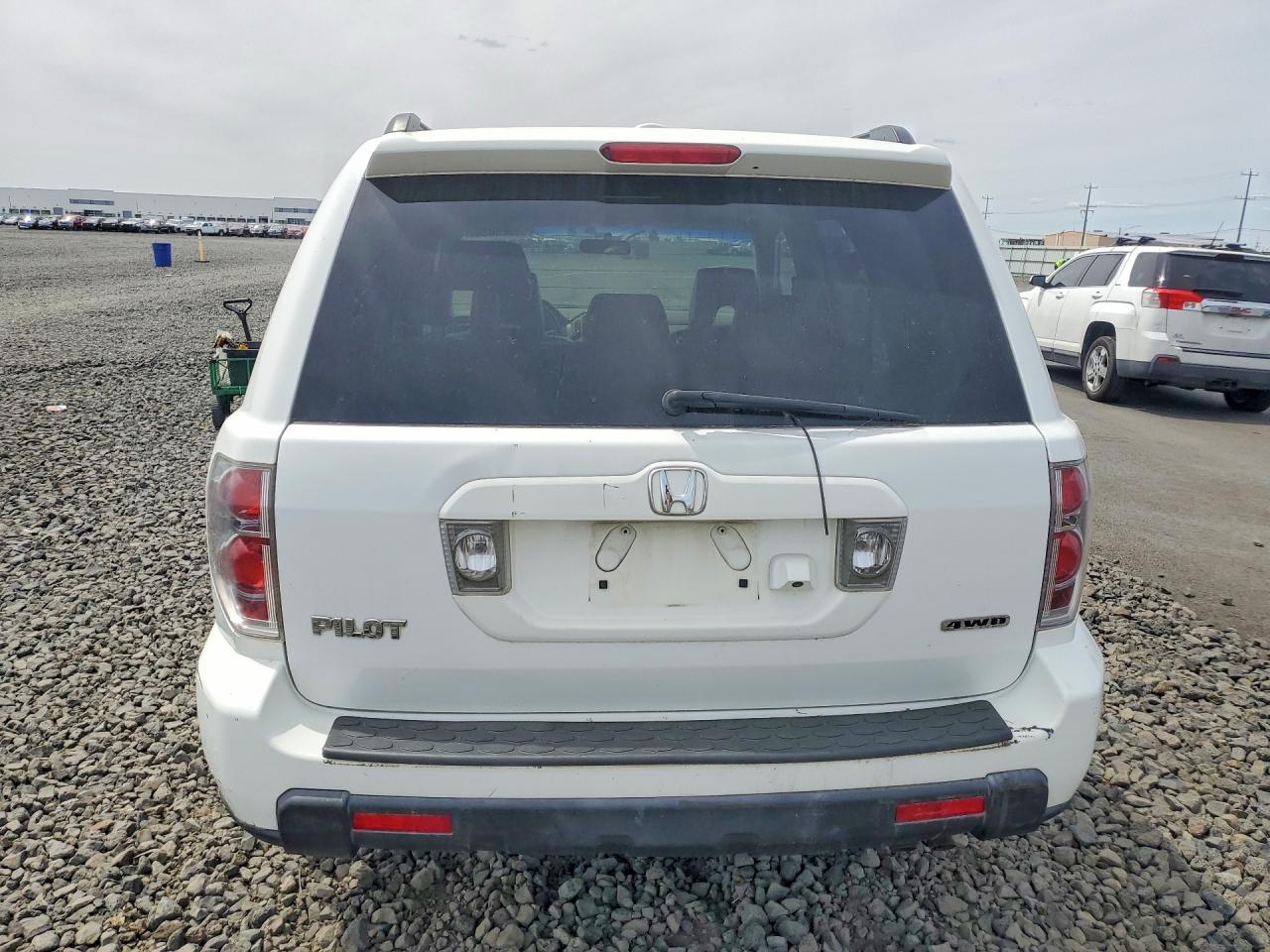 2006 Honda Pilot Ex White vin: 2HKYF18786H548171
