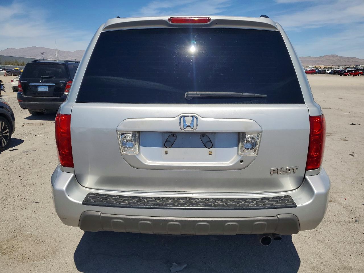 2004 Honda Pilot Exl Silver vin: 2HKYF187X4H573358