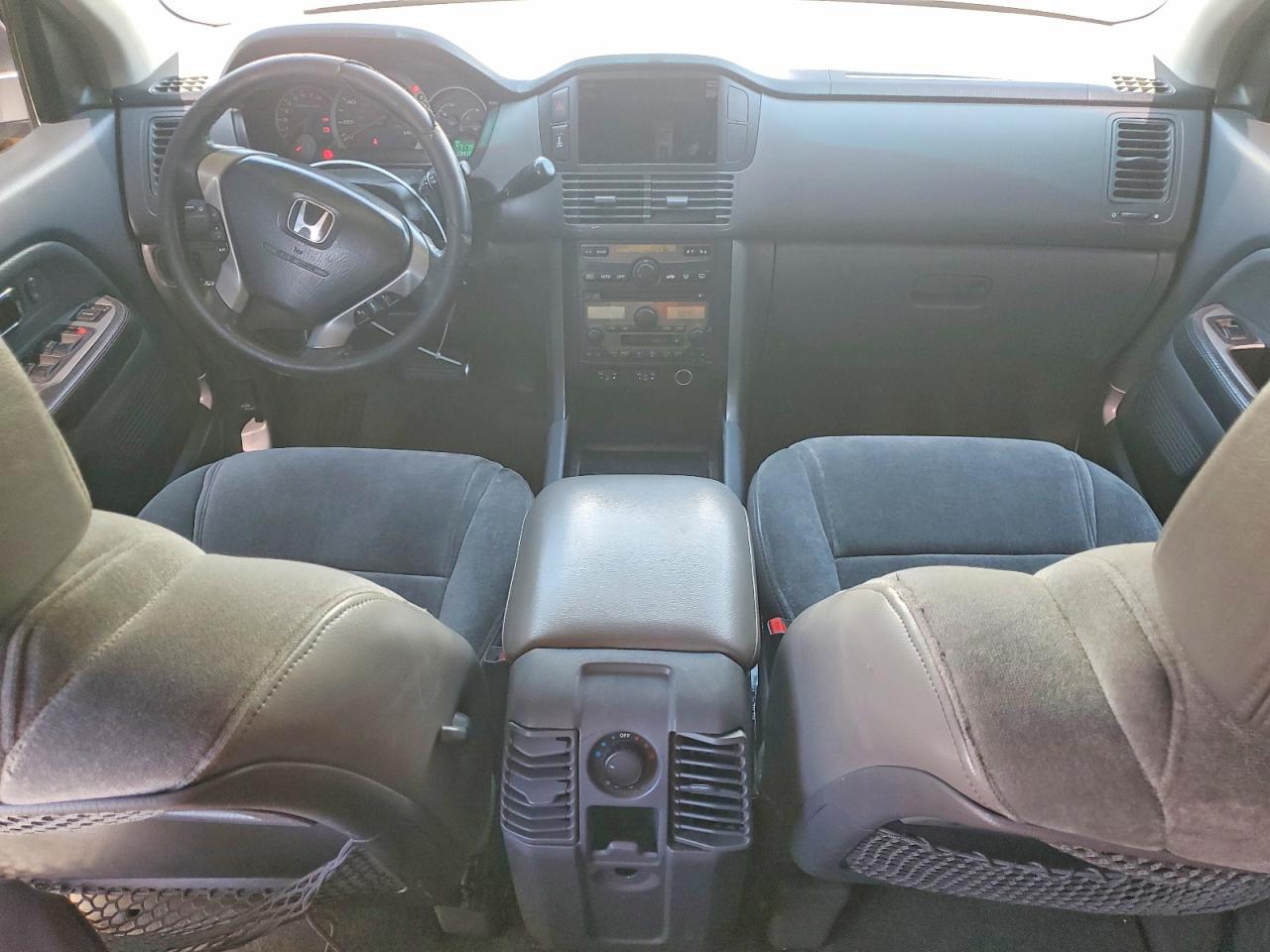 2004 Honda Pilot Exl Silver vin: 2HKYF187X4H573358