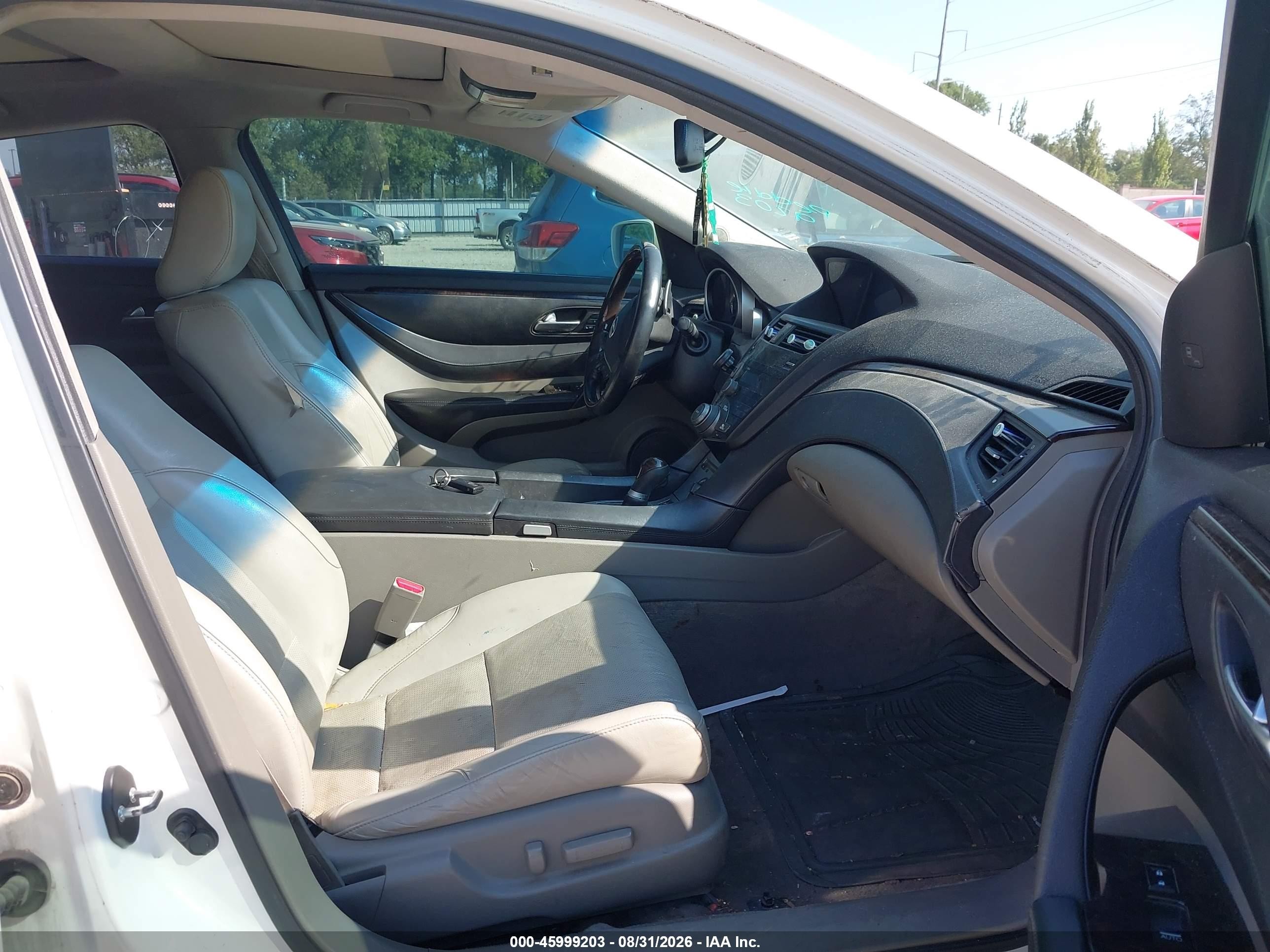 2010 Acura Zdx White vin: 2HNYB1H69AH501097