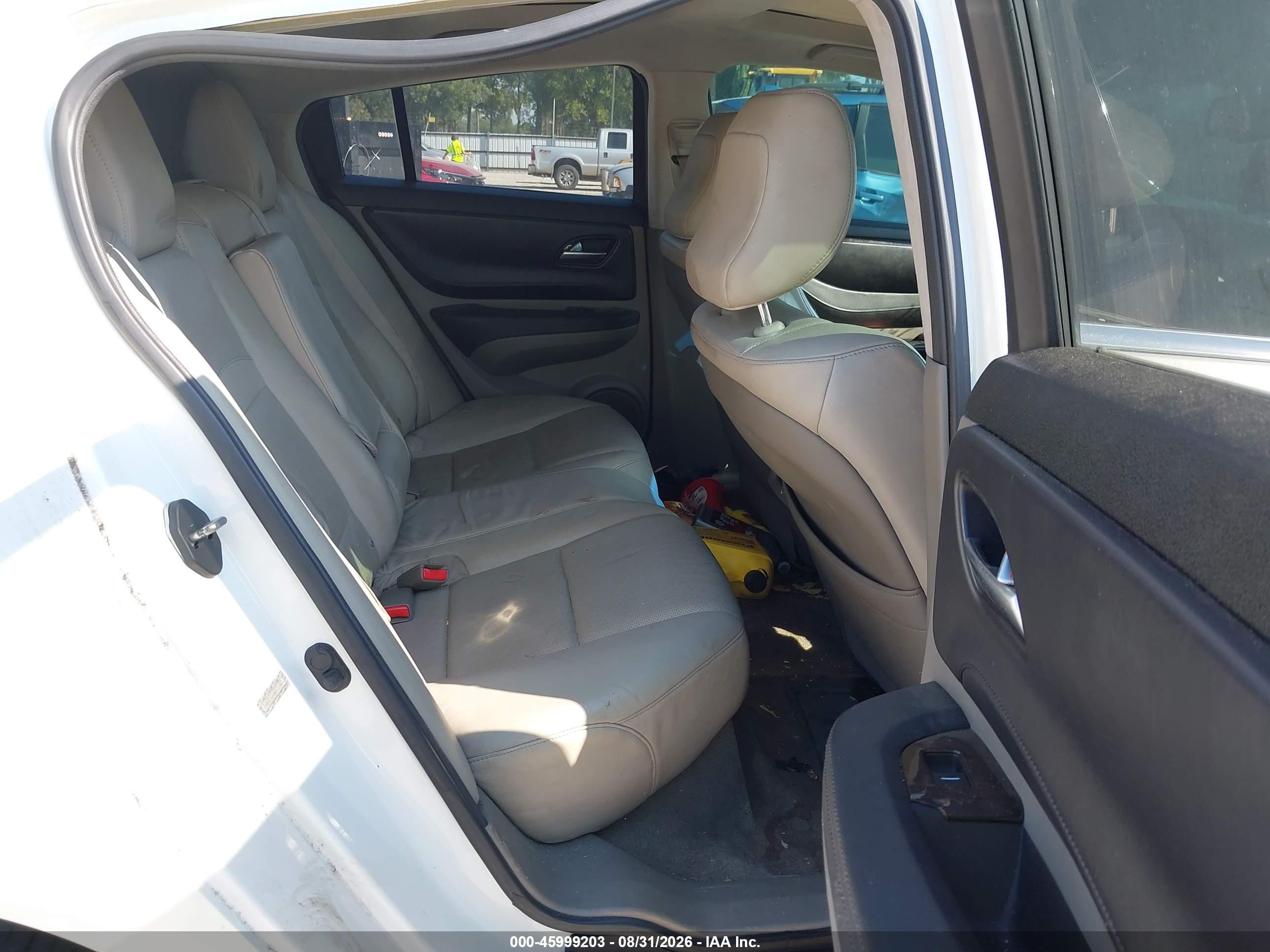 2010 Acura Zdx White vin: 2HNYB1H69AH501097