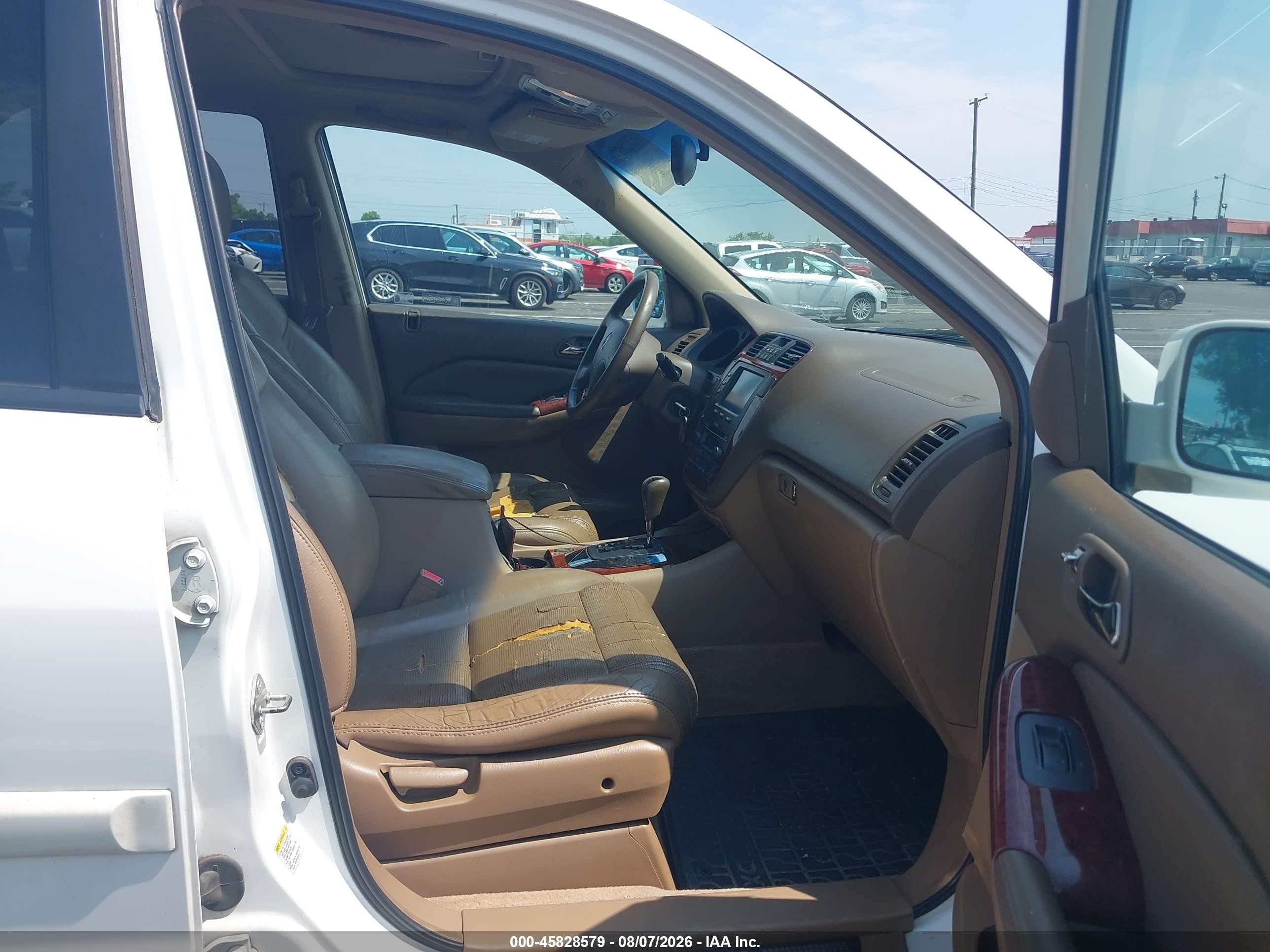 2005 Acura Mdx   White vin: 2HNYD18225H526808