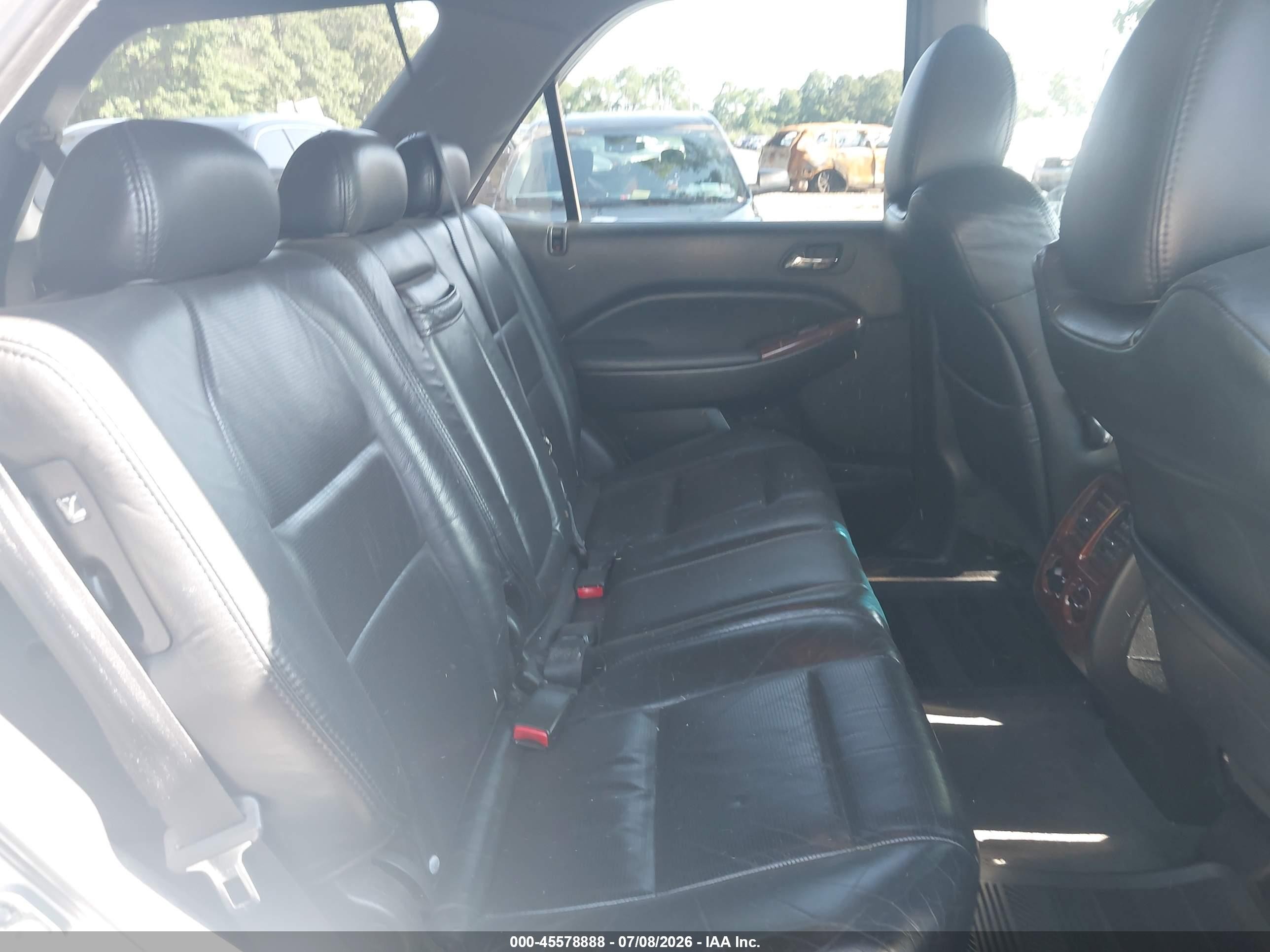 2004 Acura Mdx   Silver vin: 2HNYD18244H507191