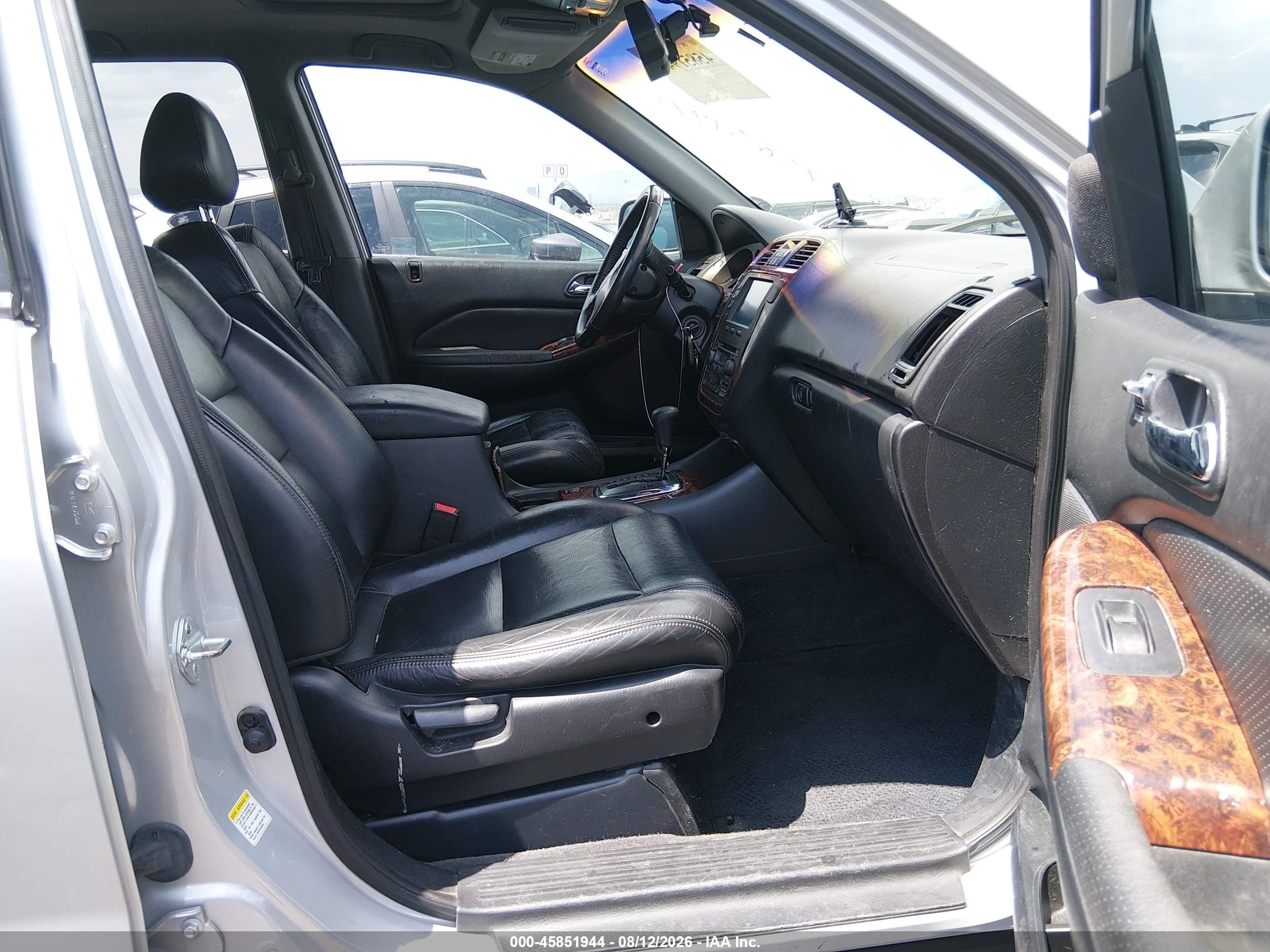 2001 Acura Mdx   Silver vin: 2HNYD18251H505820