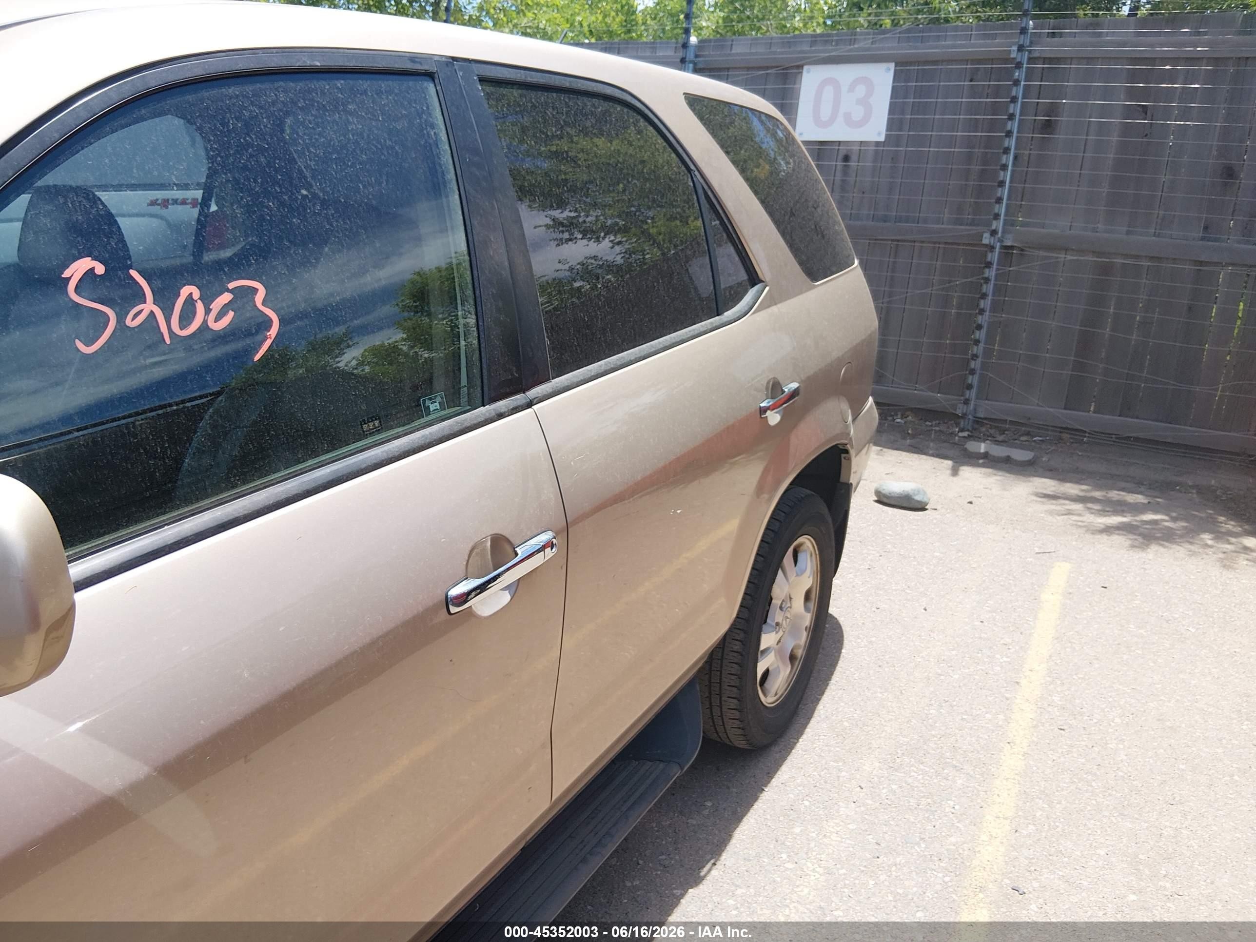 2001 Acura Mdx   Gold vin: 2HNYD18281H544501