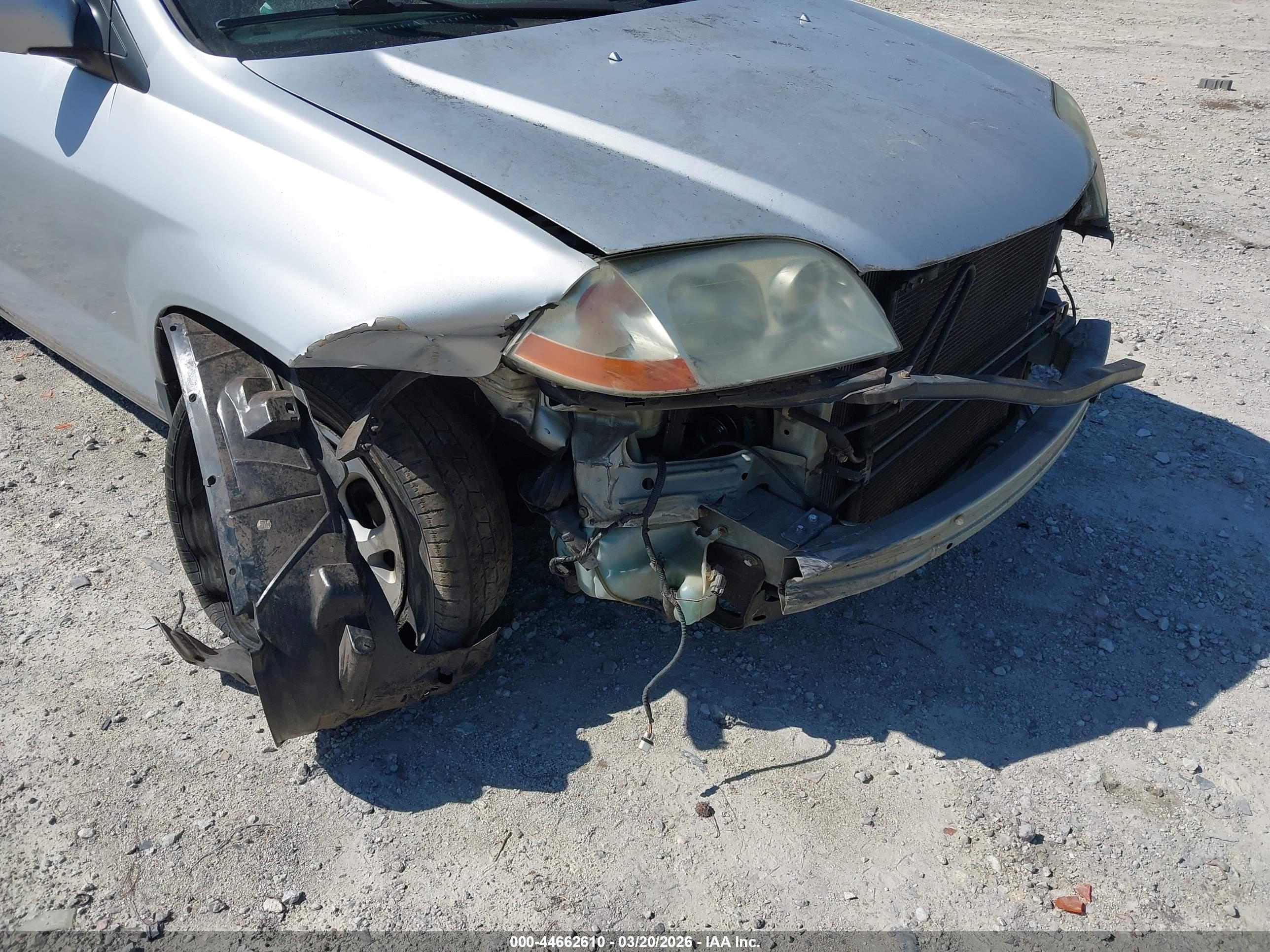 2001 Acura Mdx   Silver vin: 2HNYD18601H535200