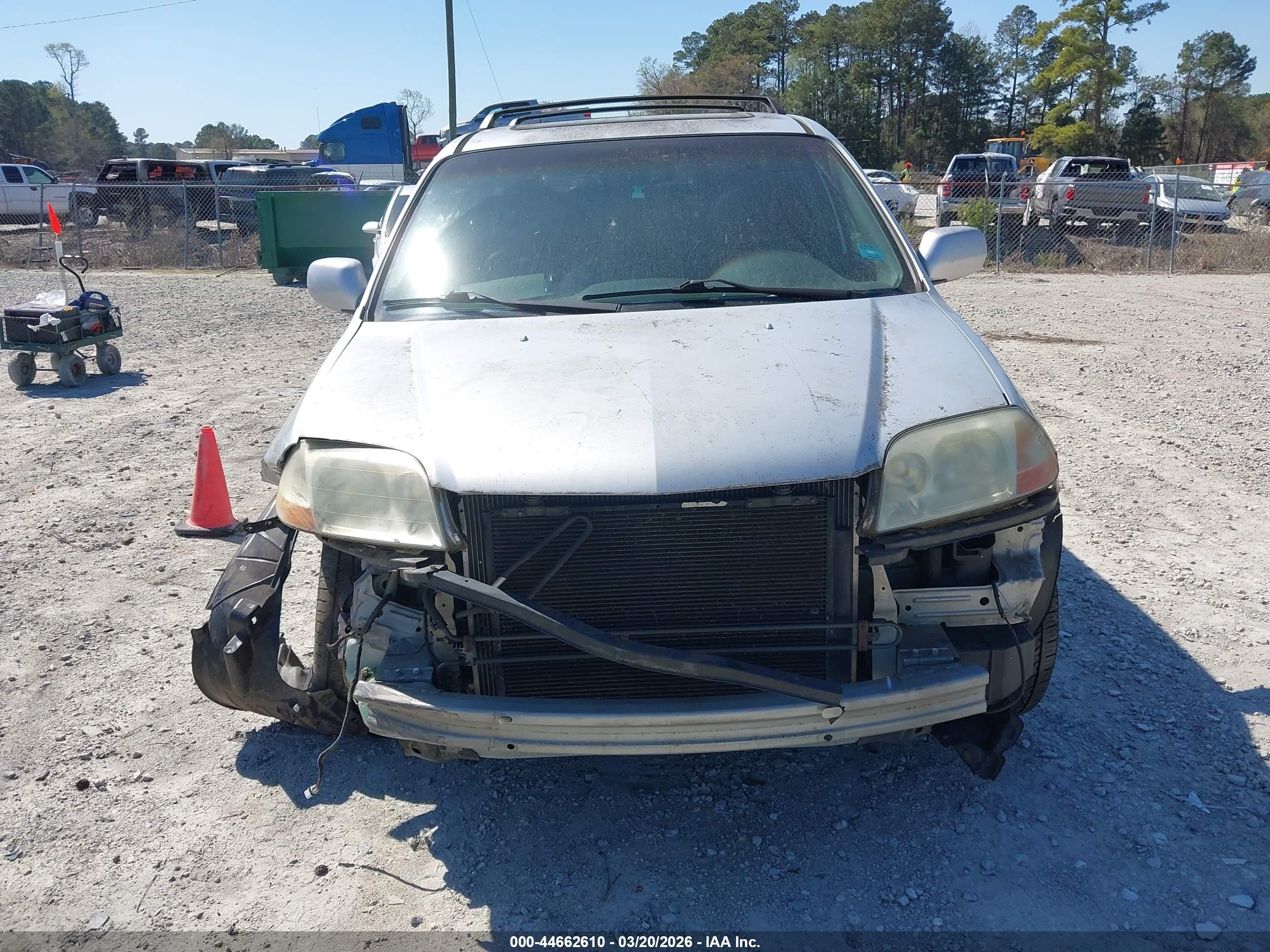 2001 Acura Mdx   Silver vin: 2HNYD18601H535200