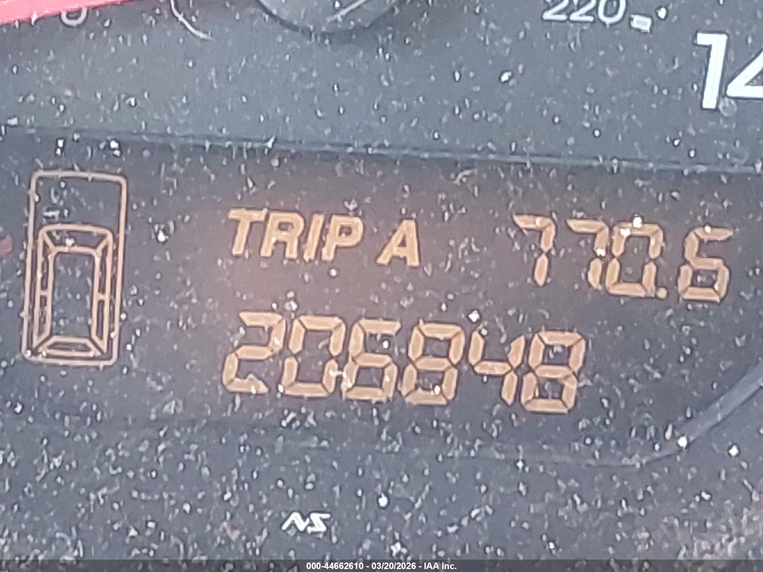 2001 Acura Mdx   Silver vin: 2HNYD18601H535200