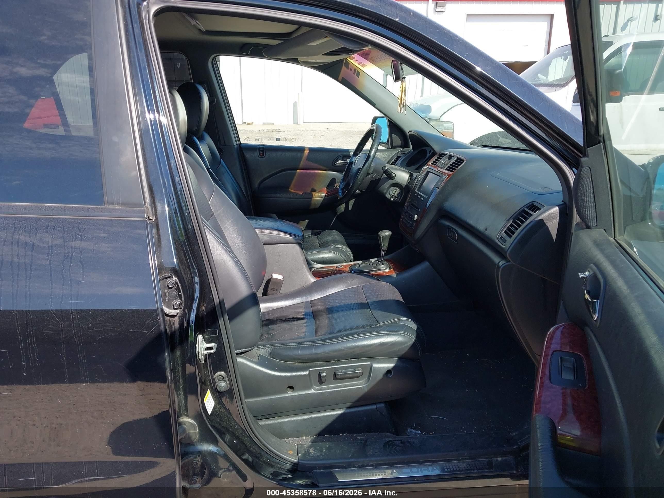 2003 Acura Mdx   Black vin: 2HNYD18613H554471