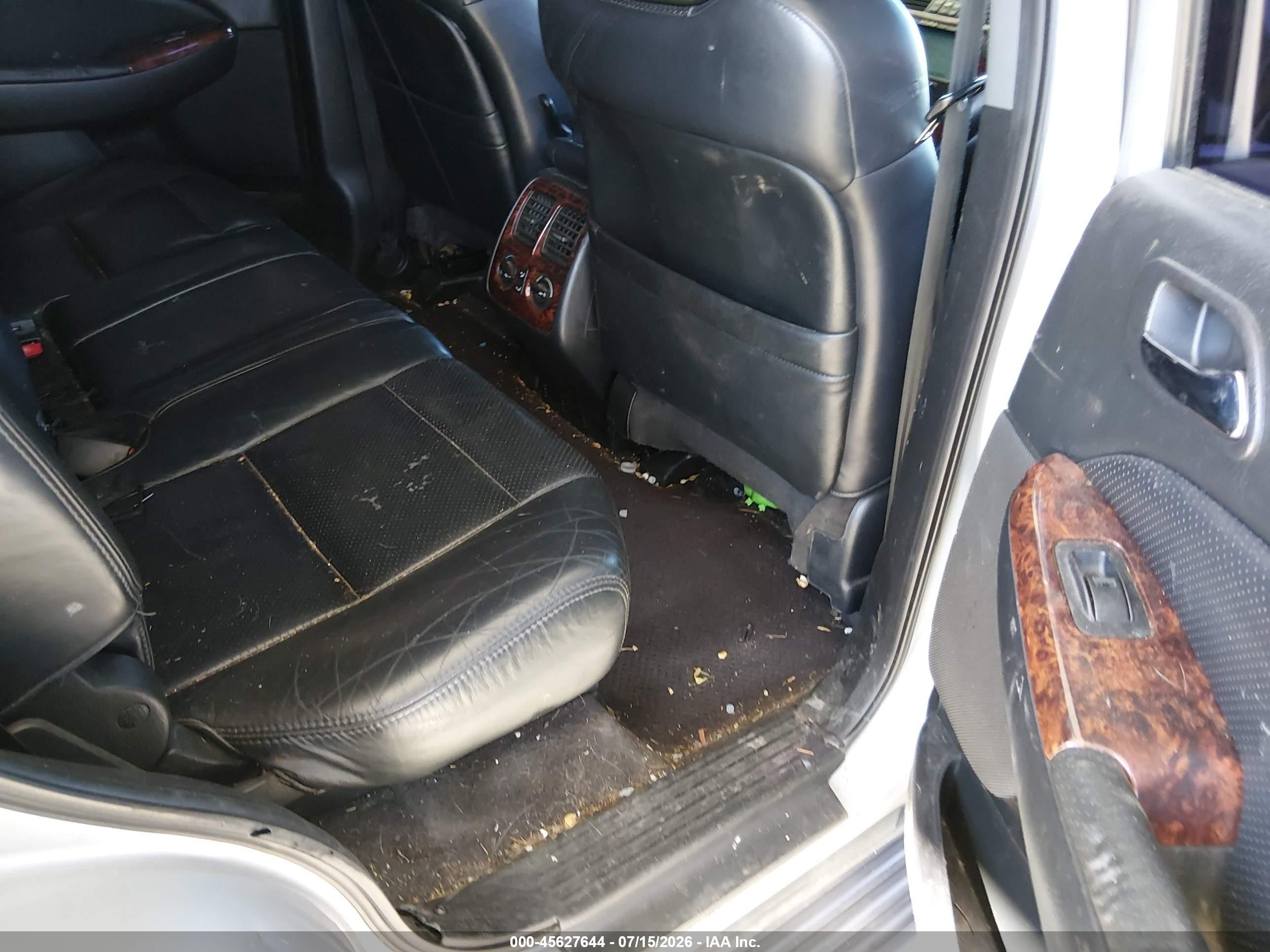 2001 Acura Mdx   Silver vin: 2HNYD18621H540897