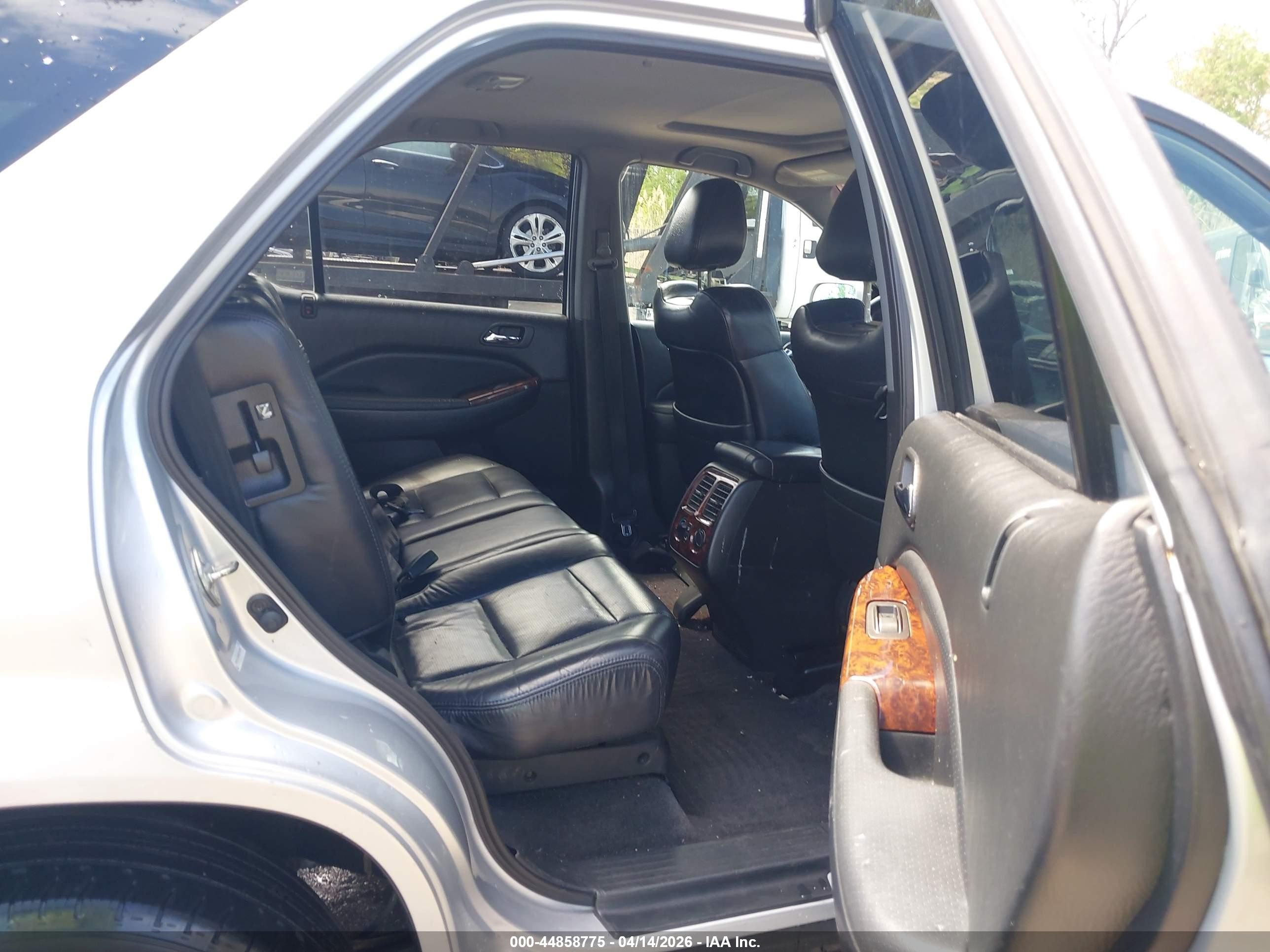 2002 Acura Mdx   Silver vin: 2HNYD18632H546340