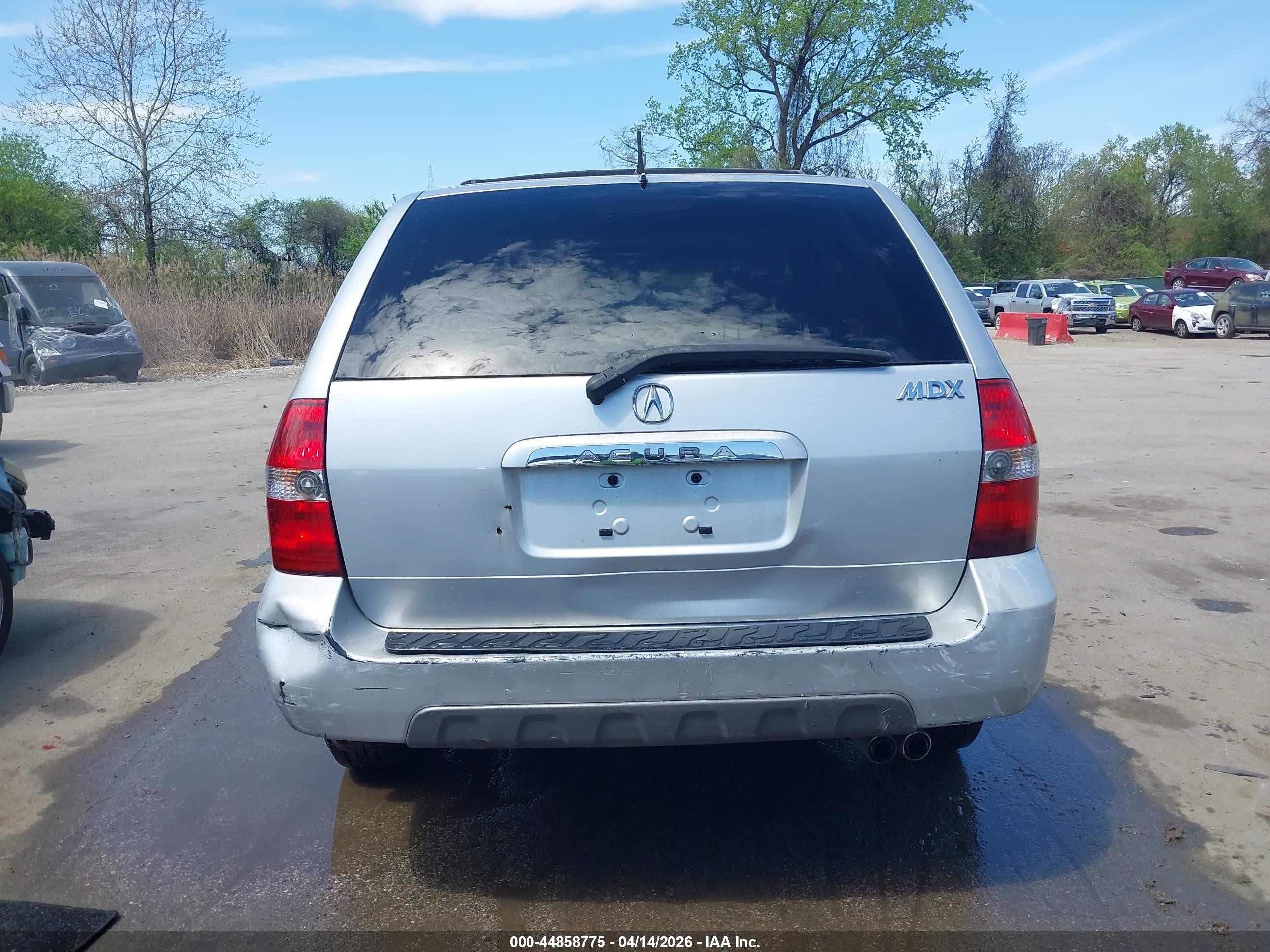 2002 Acura Mdx   Silver vin: 2HNYD18632H546340