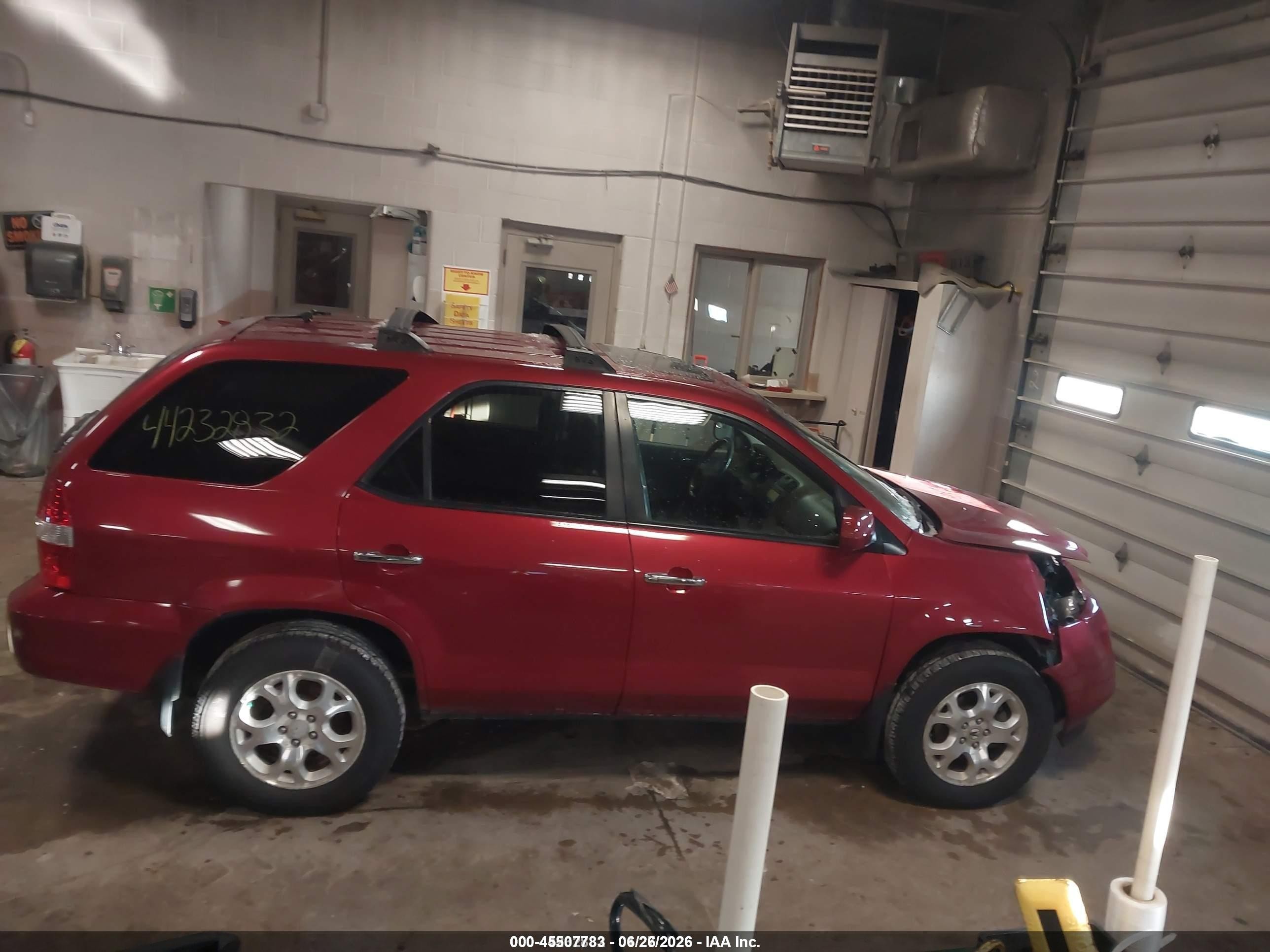 2002 Acura Mdx   Red vin: 2HNYD18672H517875