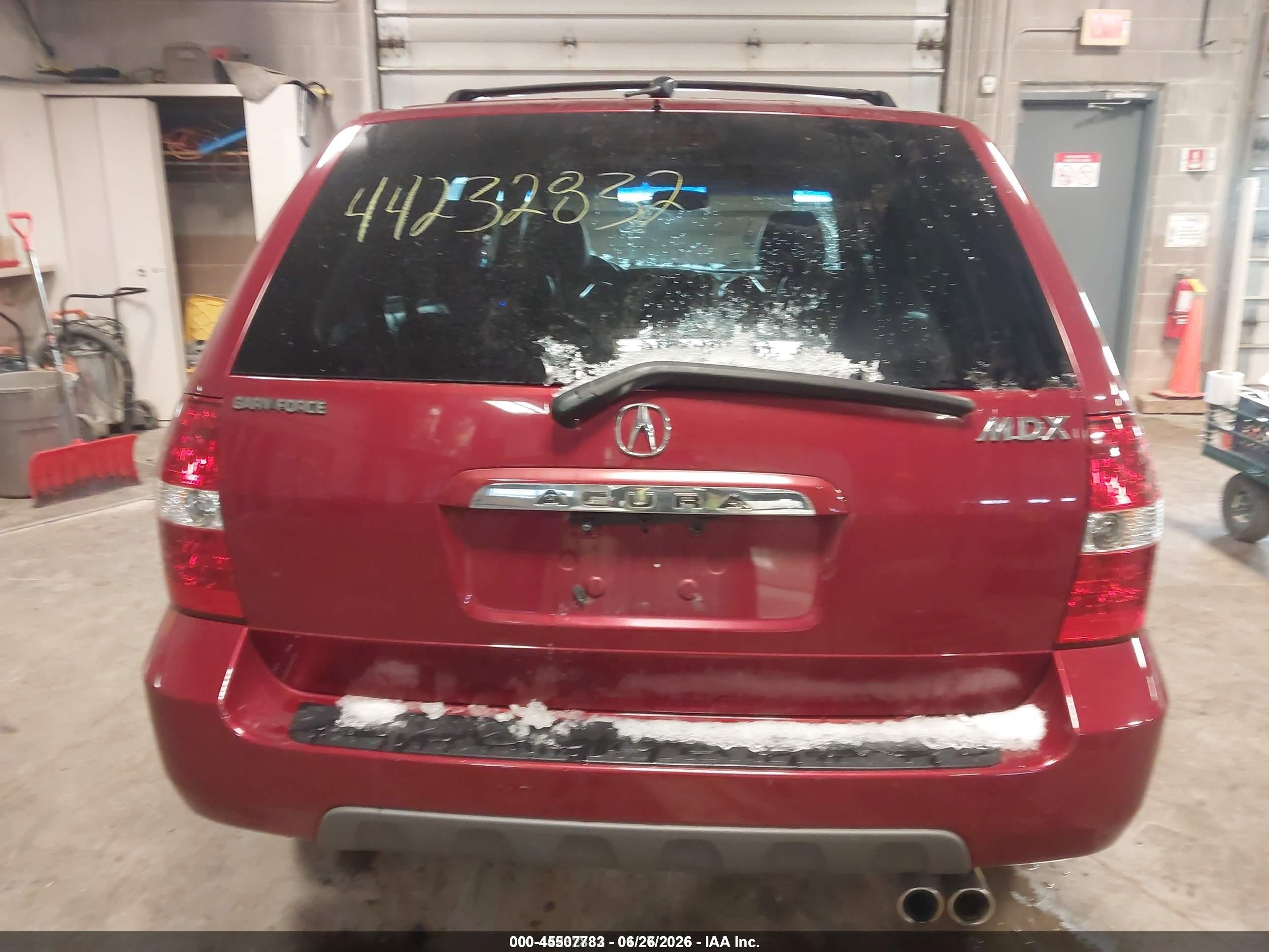 2002 Acura Mdx   Red vin: 2HNYD18672H517875