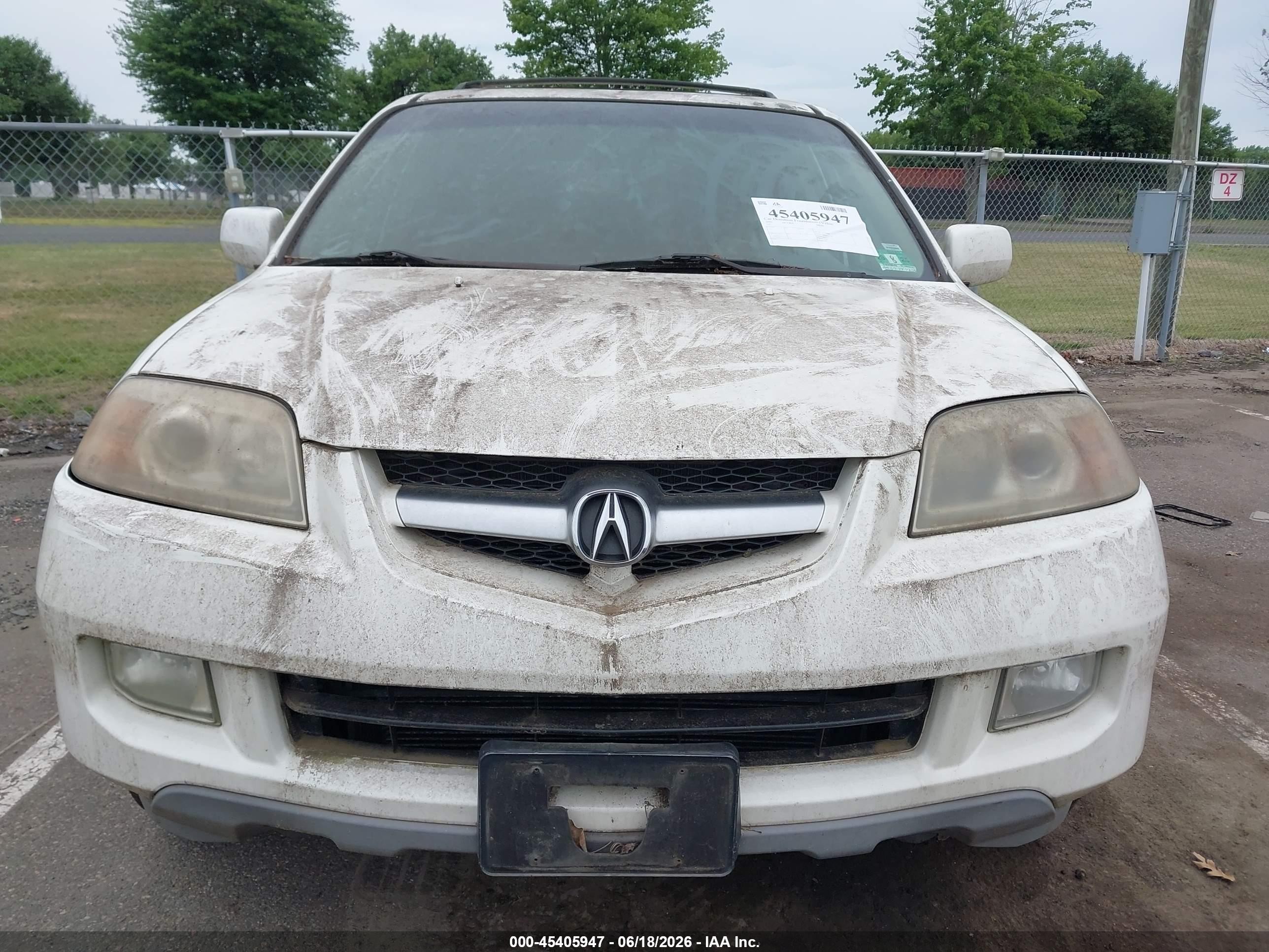 2005 Acura Mdx   White vin: 2HNYD18675H554347