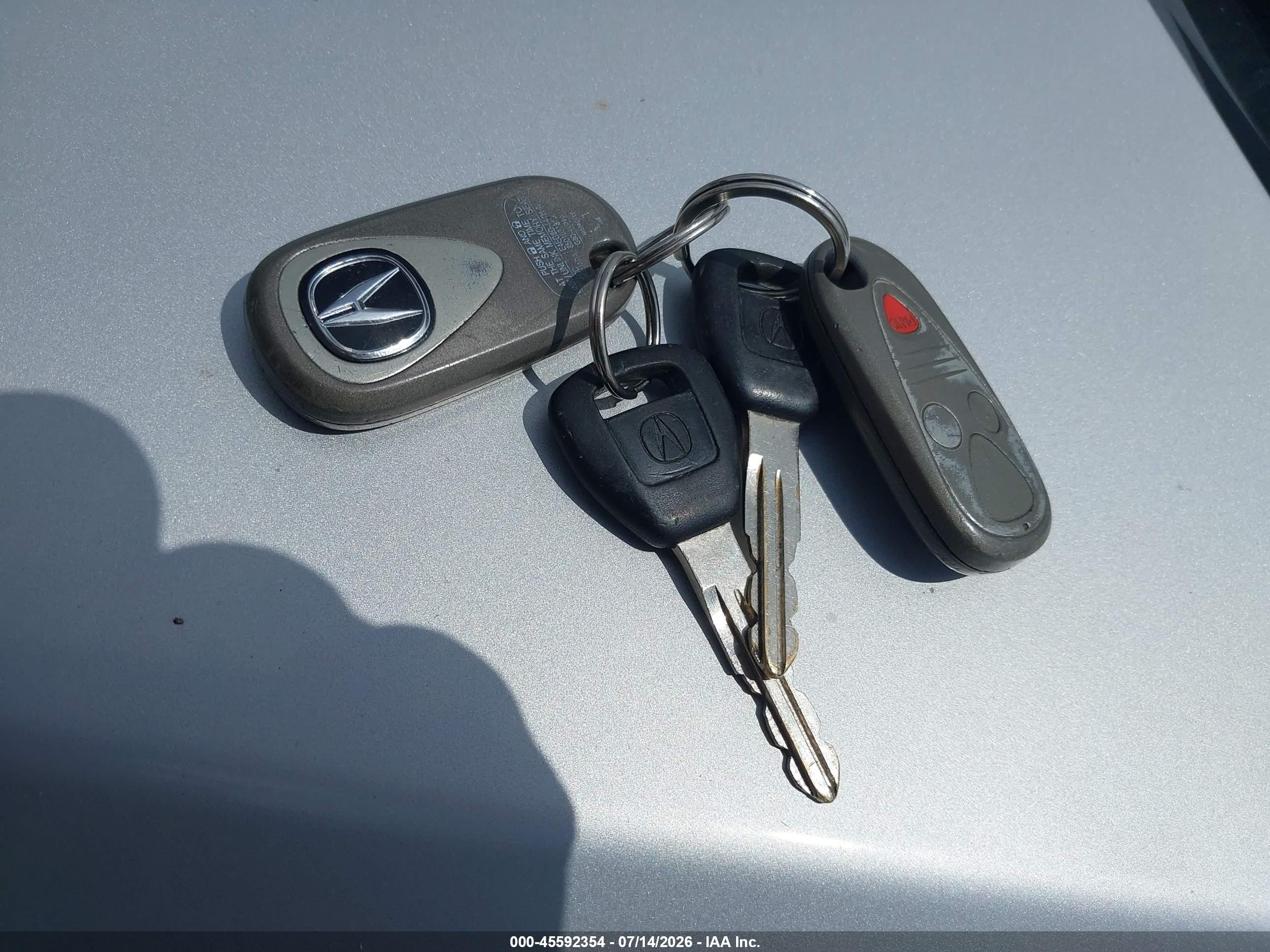 2003 Acura Mdx   Silver vin: 2HNYD18683H528949